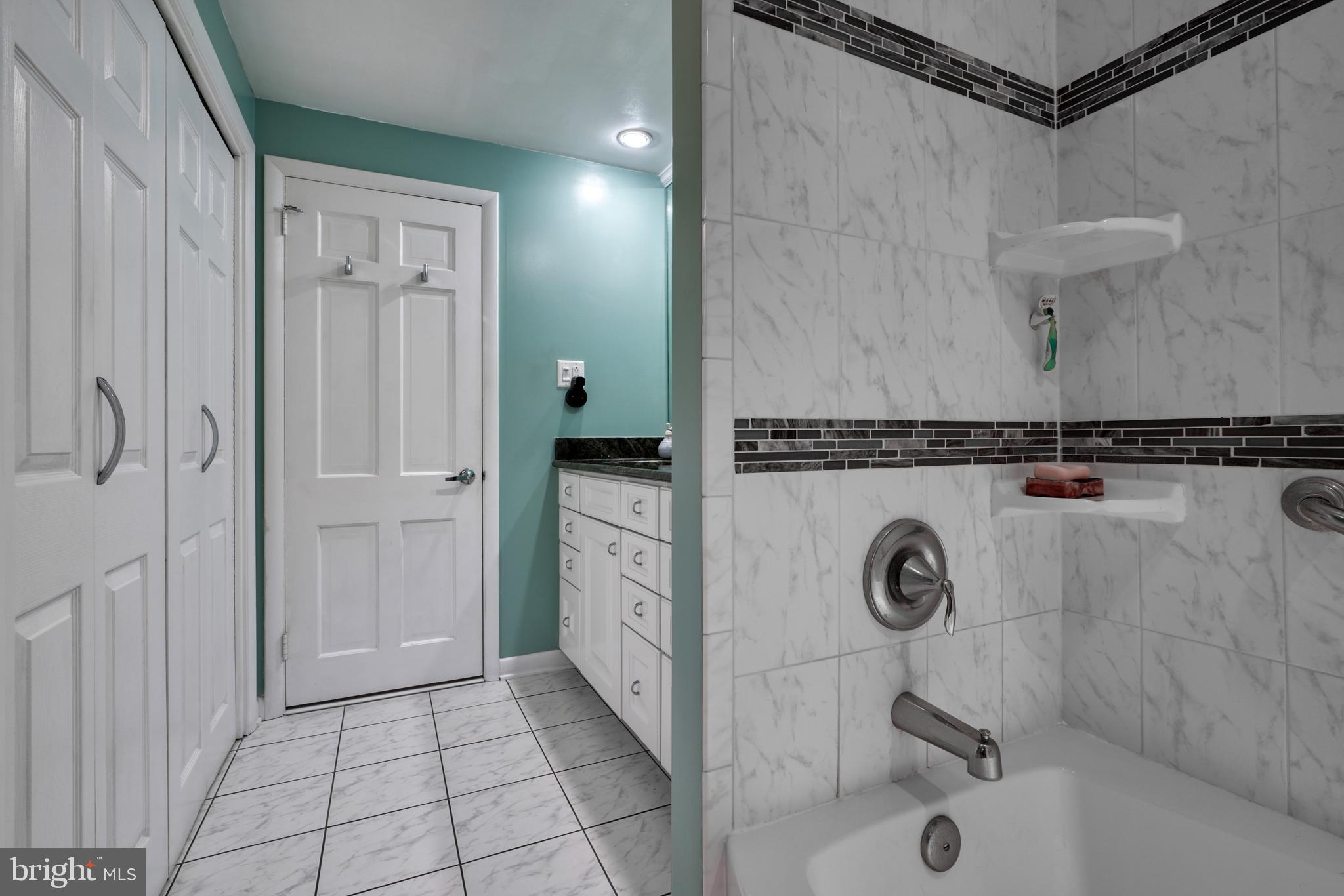 CAMBRIA - Residential