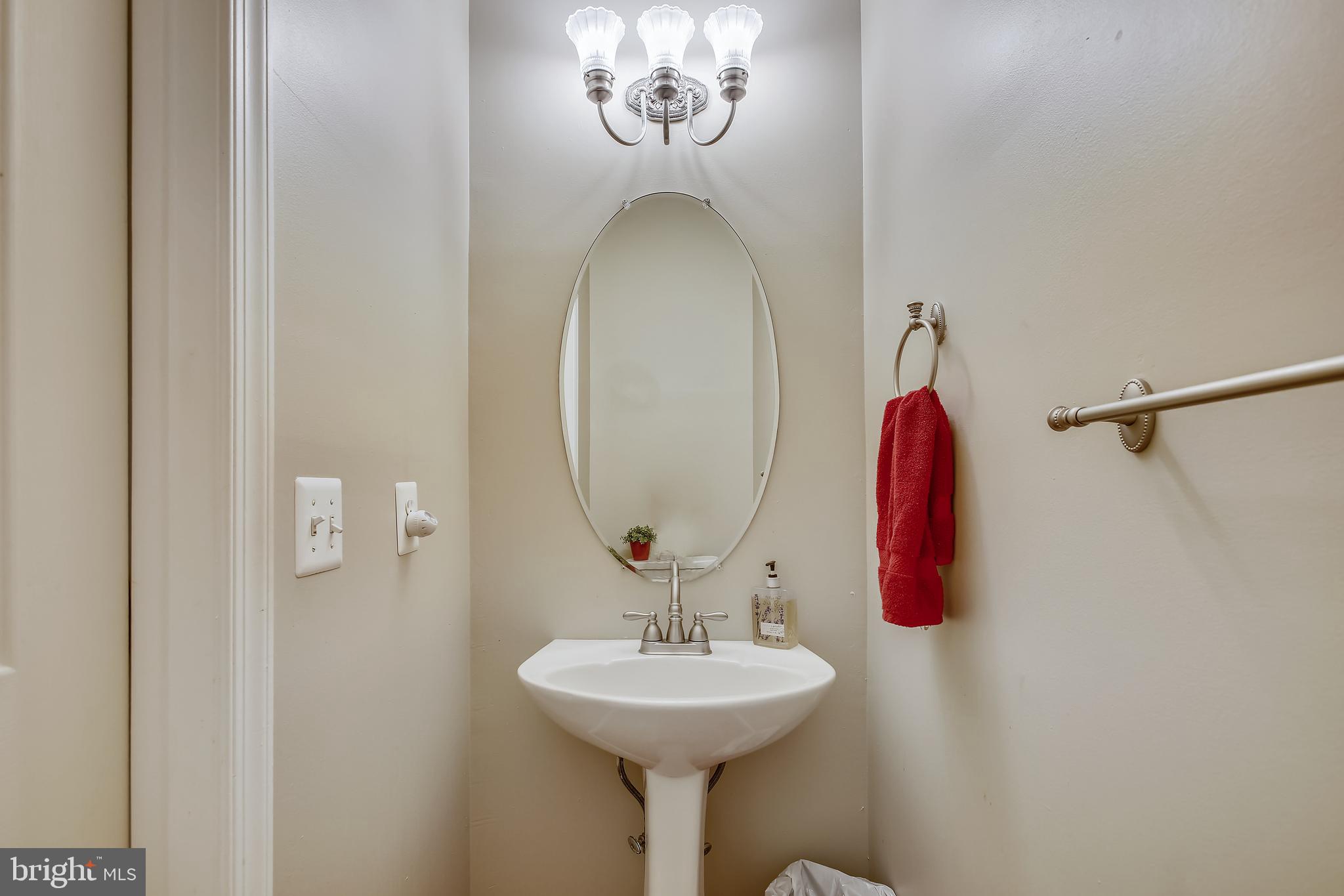 COLONNADE AT DULLES - Residential Lease