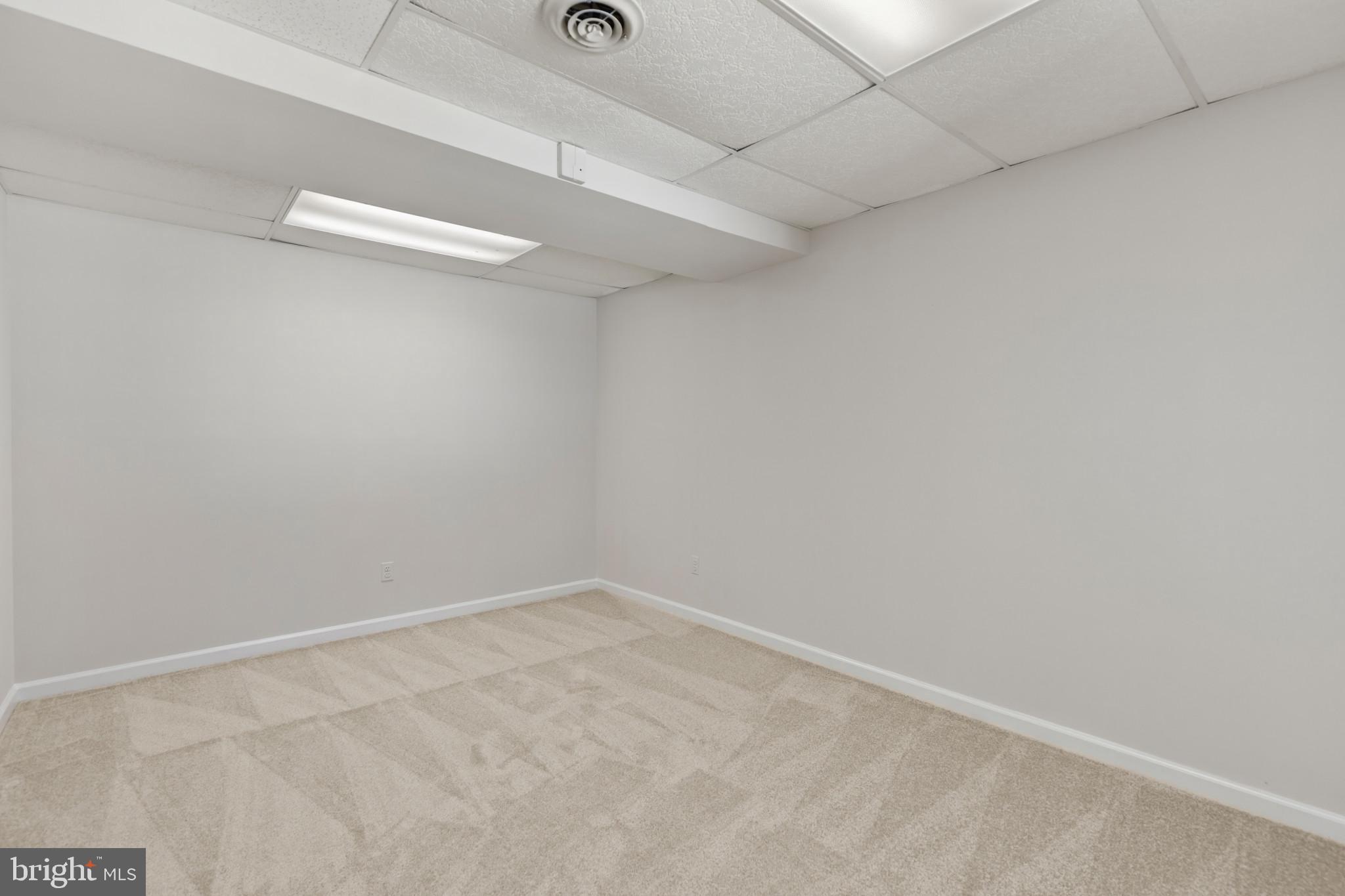 SUBURBIA - Residential