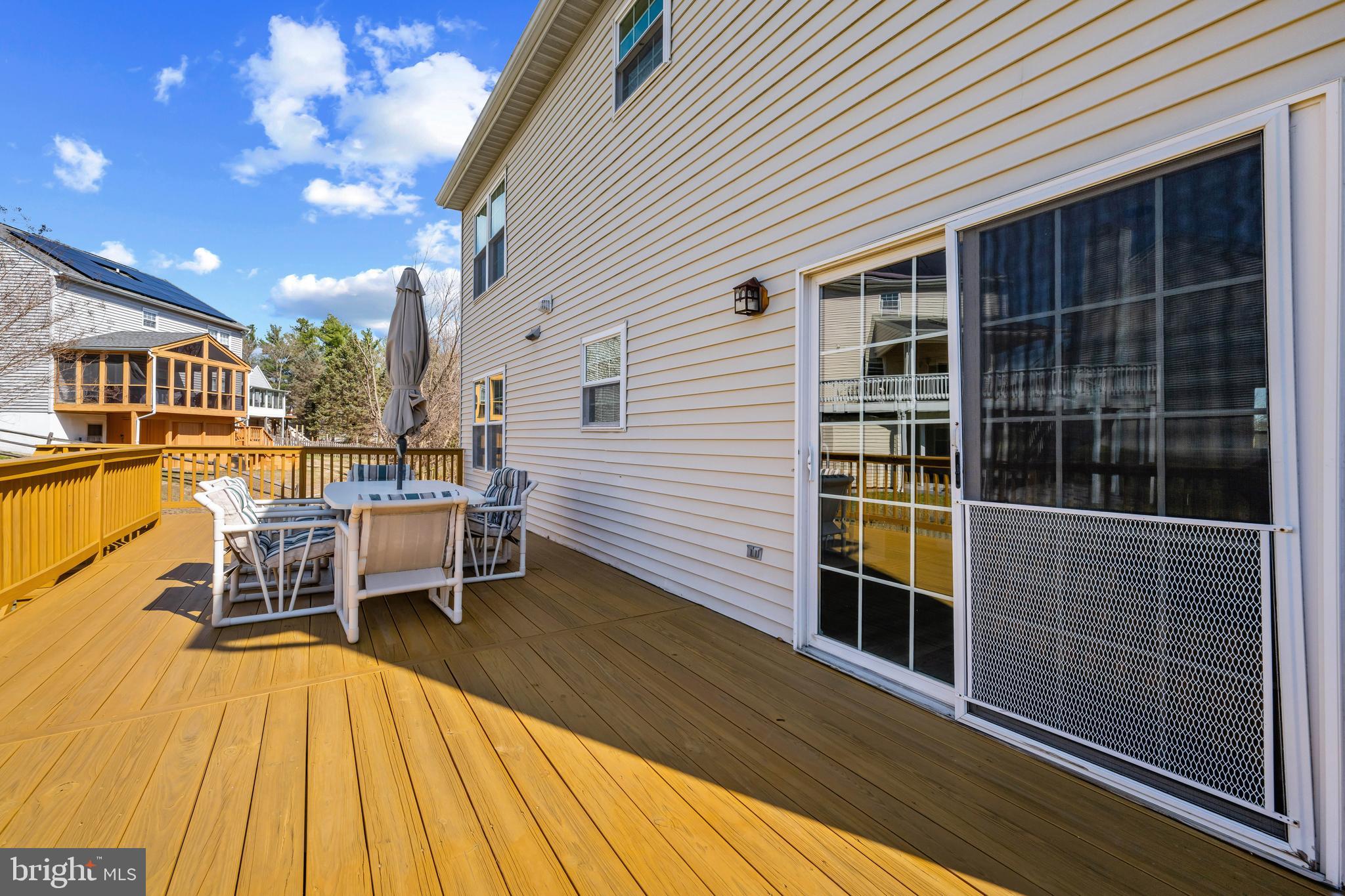 SUBURBIA - Residential