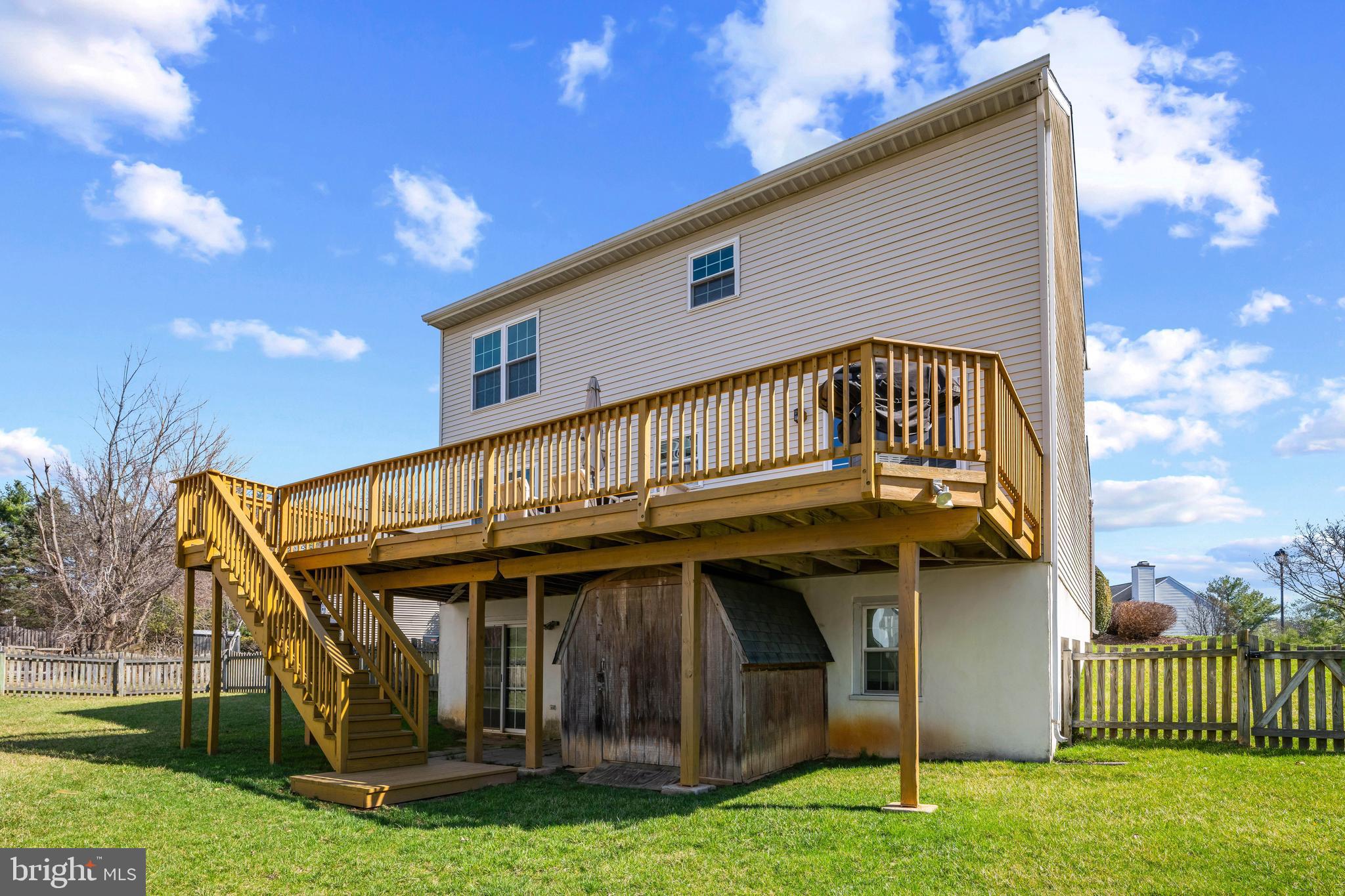 SUBURBIA - Residential