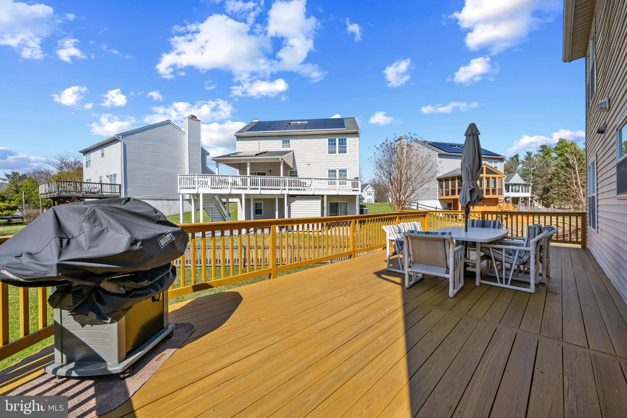 SUBURBIA - Residential