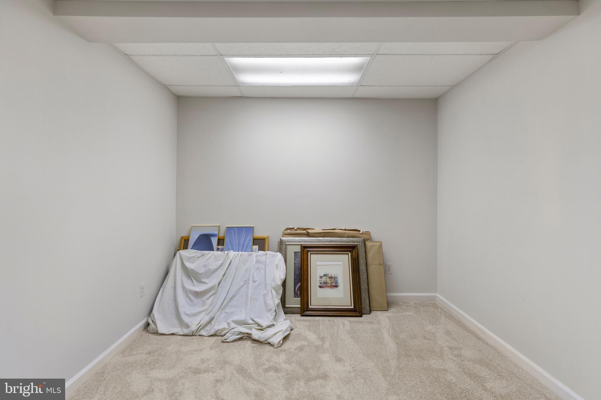 SUBURBIA - Residential