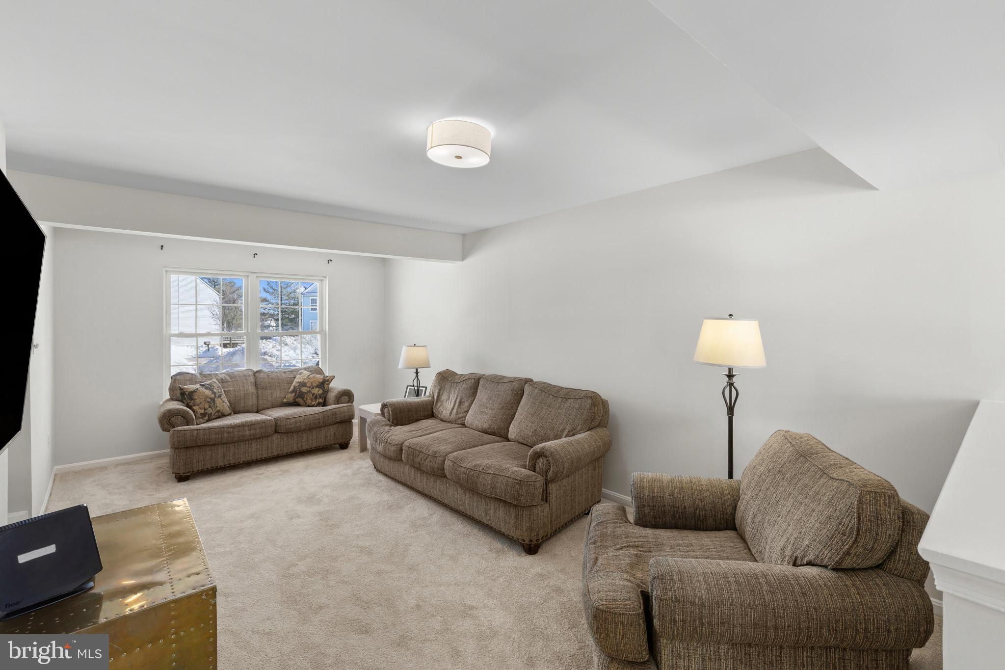 SUBURBIA - Residential