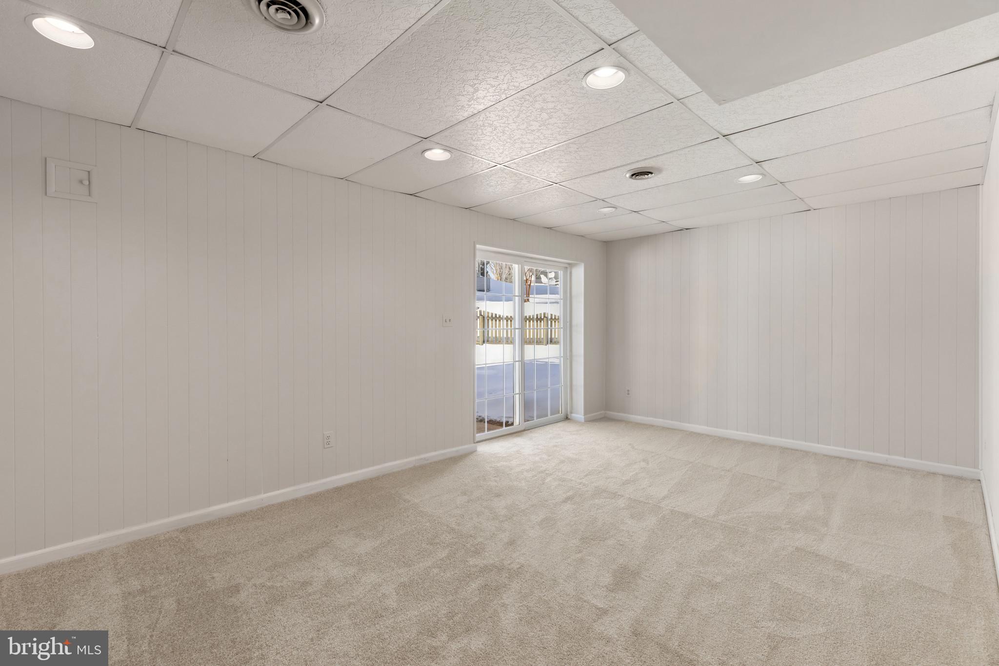 SUBURBIA - Residential