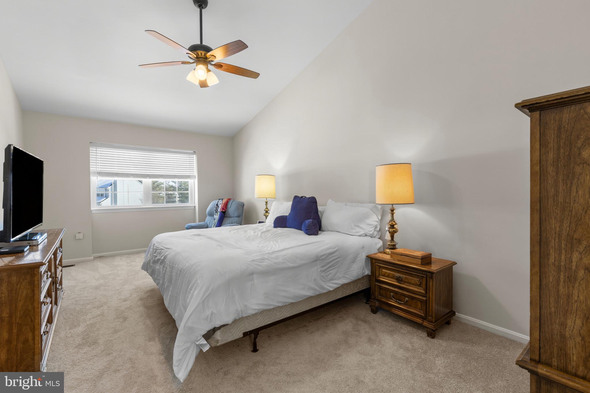 SUBURBIA - Residential