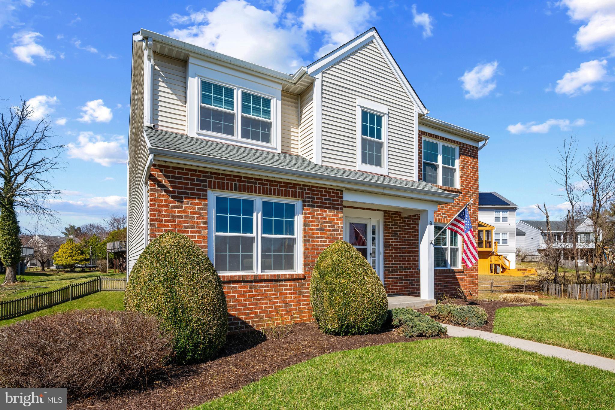 SUBURBIA - Residential