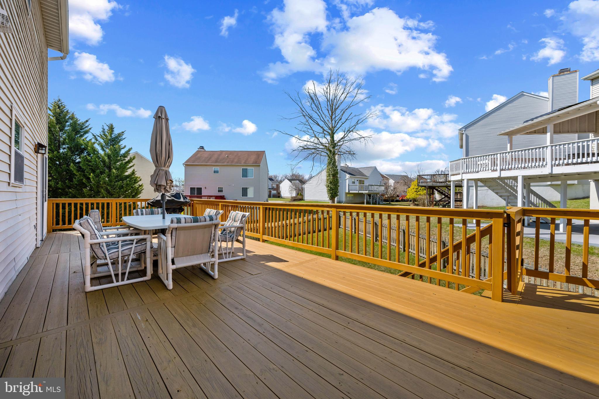 SUBURBIA - Residential