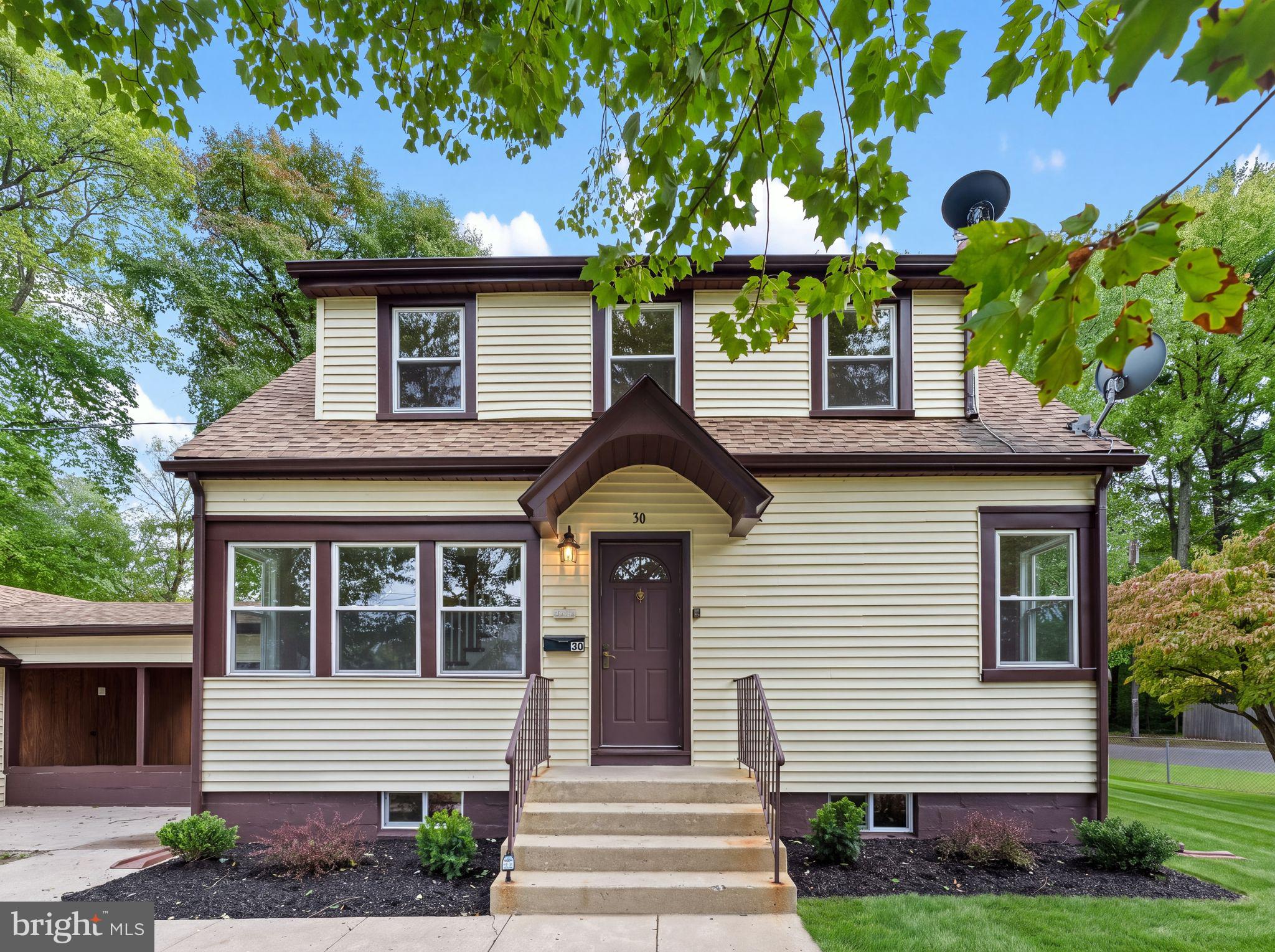 30 OAK LANE