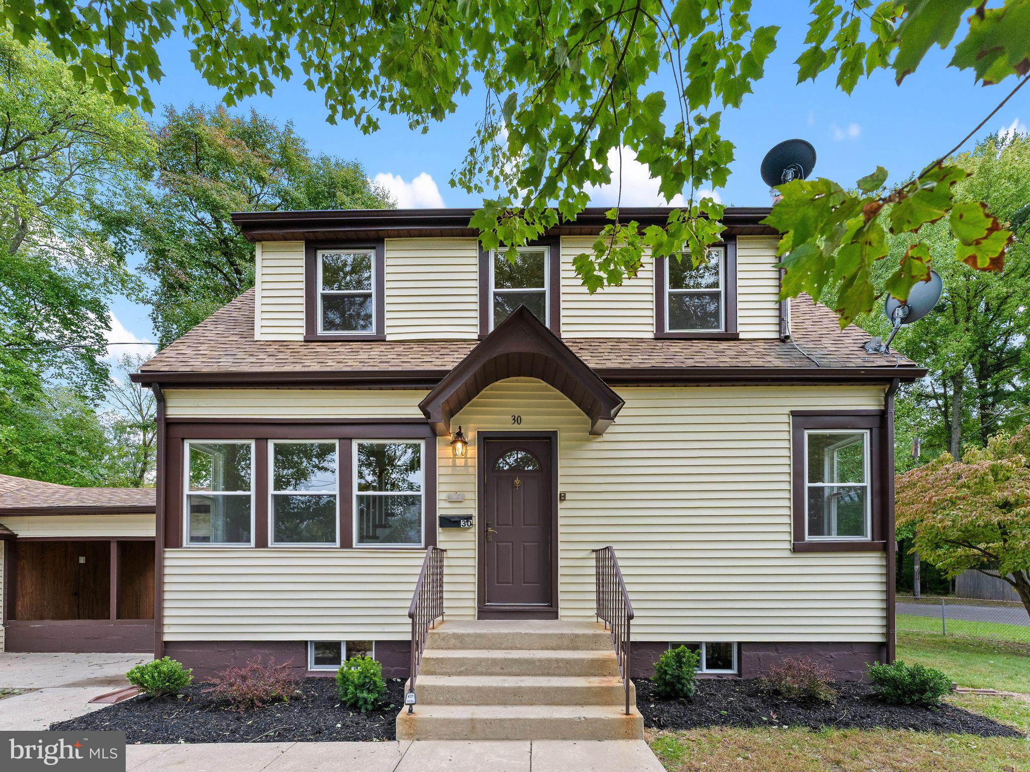 30 OAK LANE