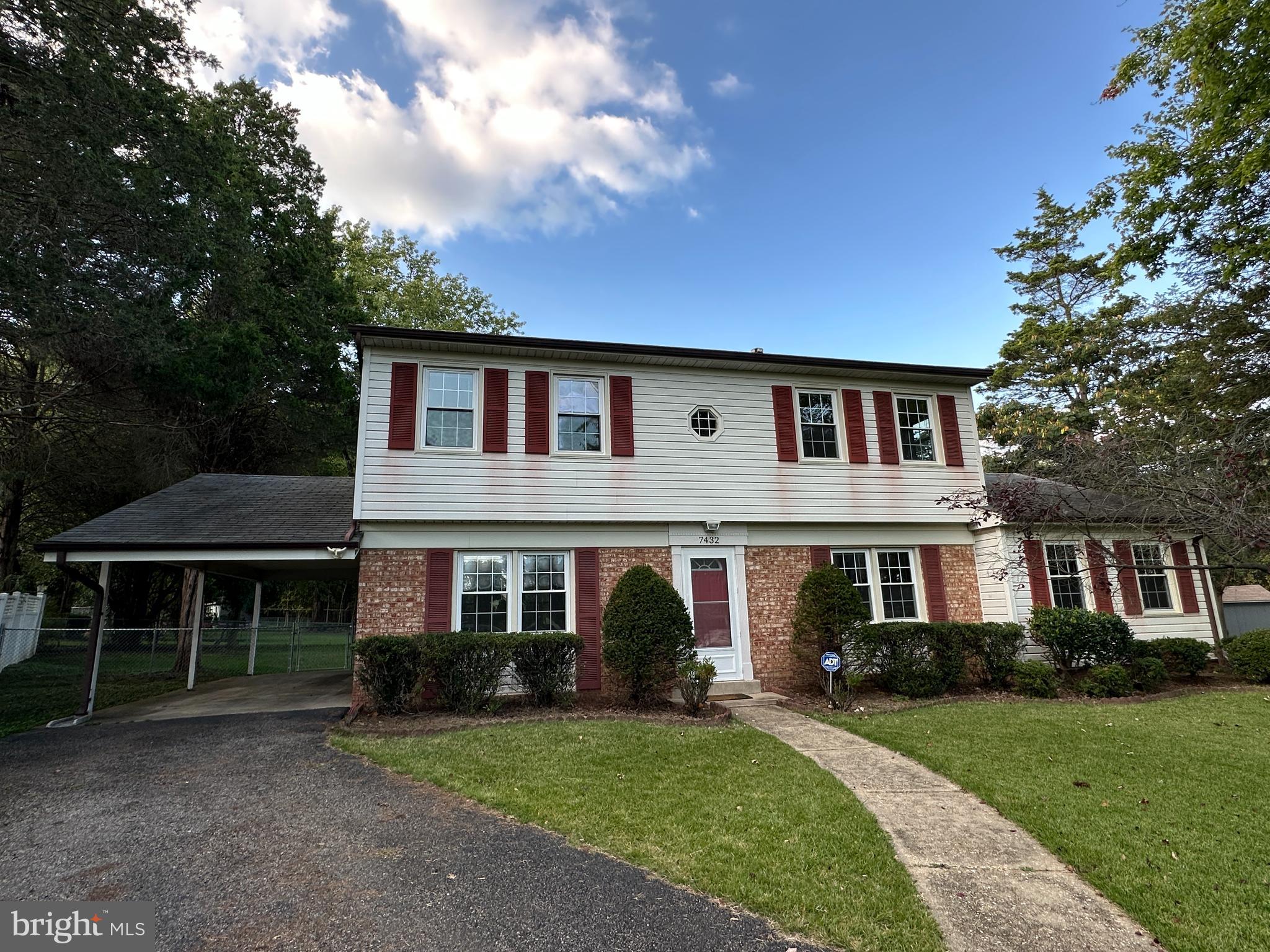 HAYFIELD FARM - Residential Lease