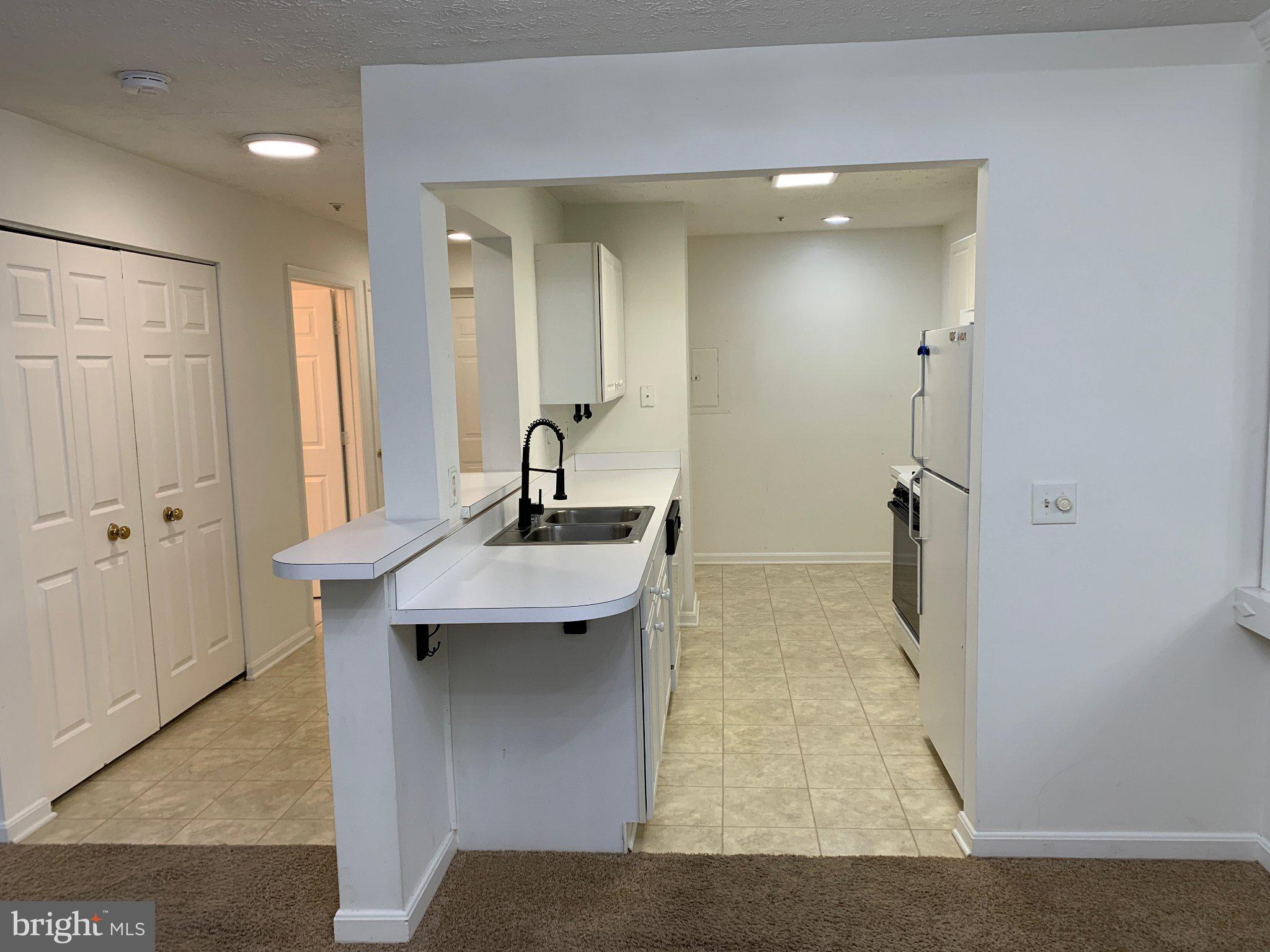 657 BURTONS COVE WAY 4