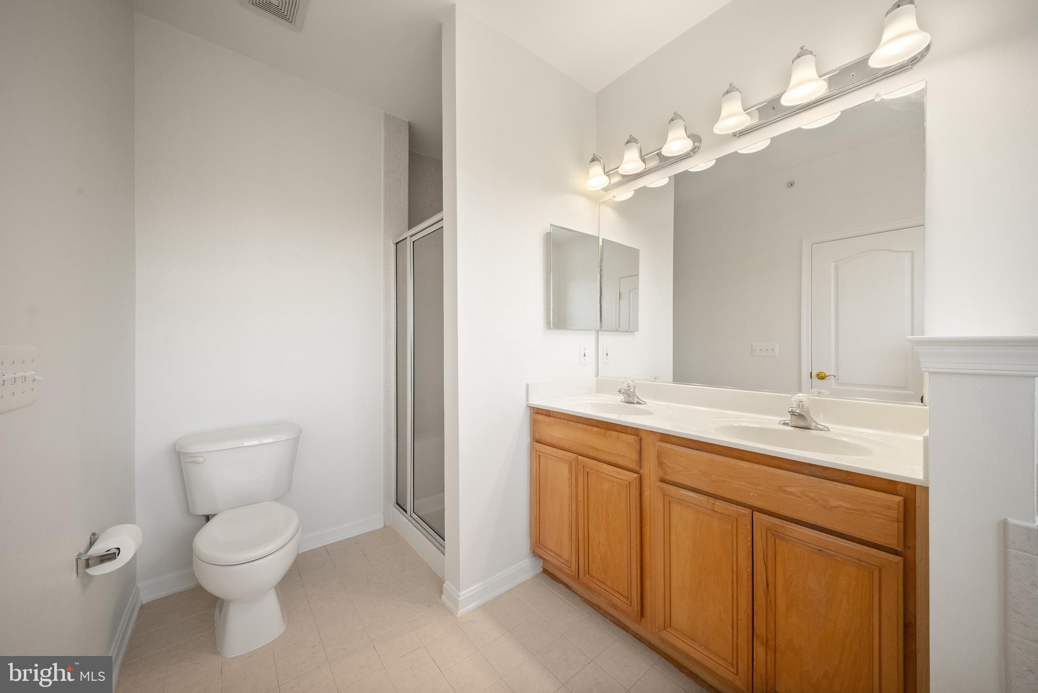 THE TOWNES AT VILLAGE PLACE - Residential
