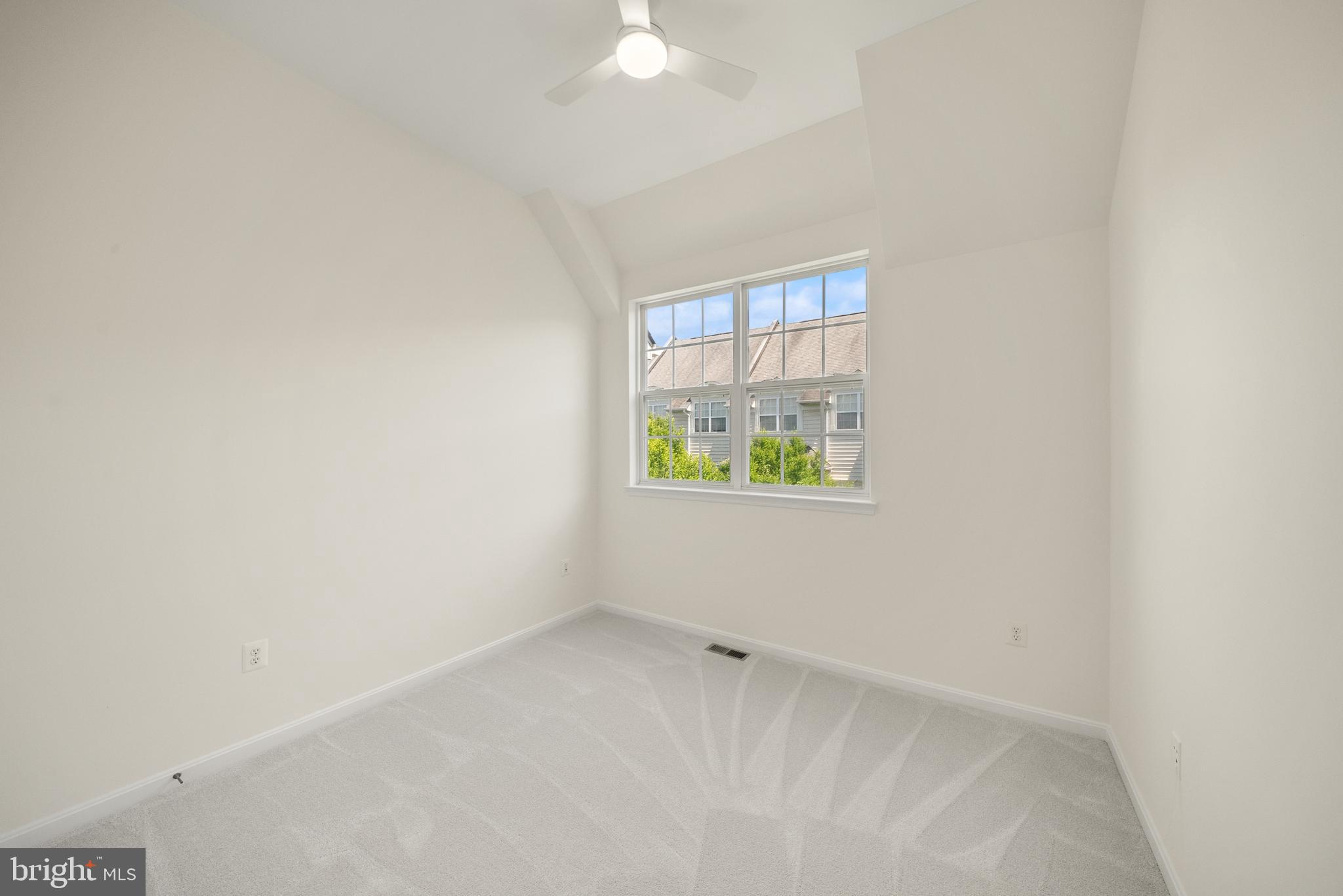 THE TOWNES AT VILLAGE PLACE - Residential