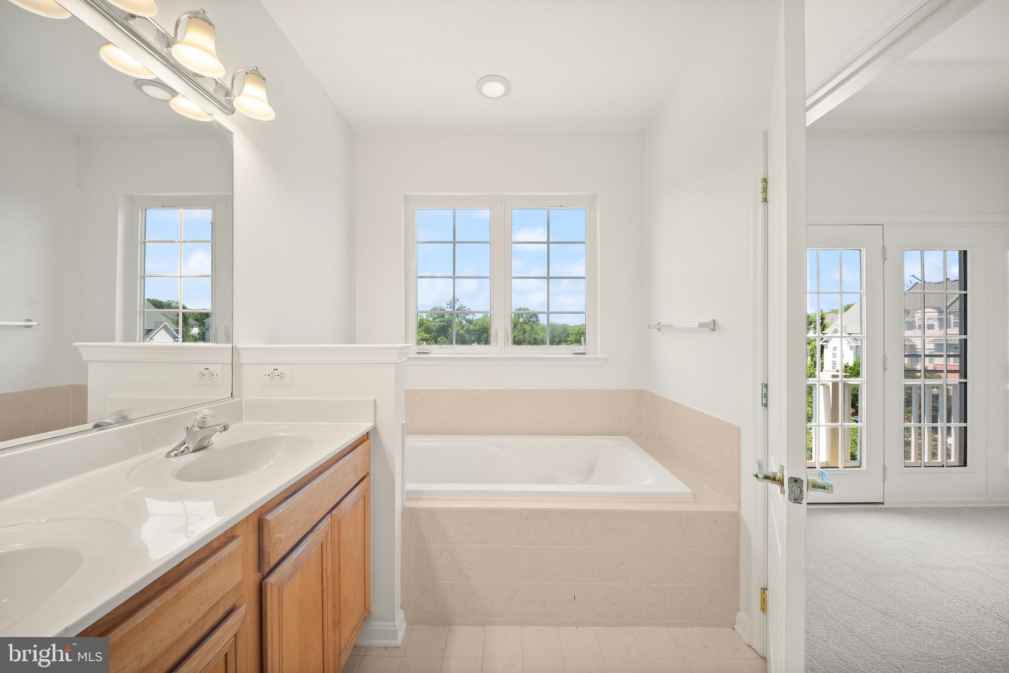 THE TOWNES AT VILLAGE PLACE - Residential