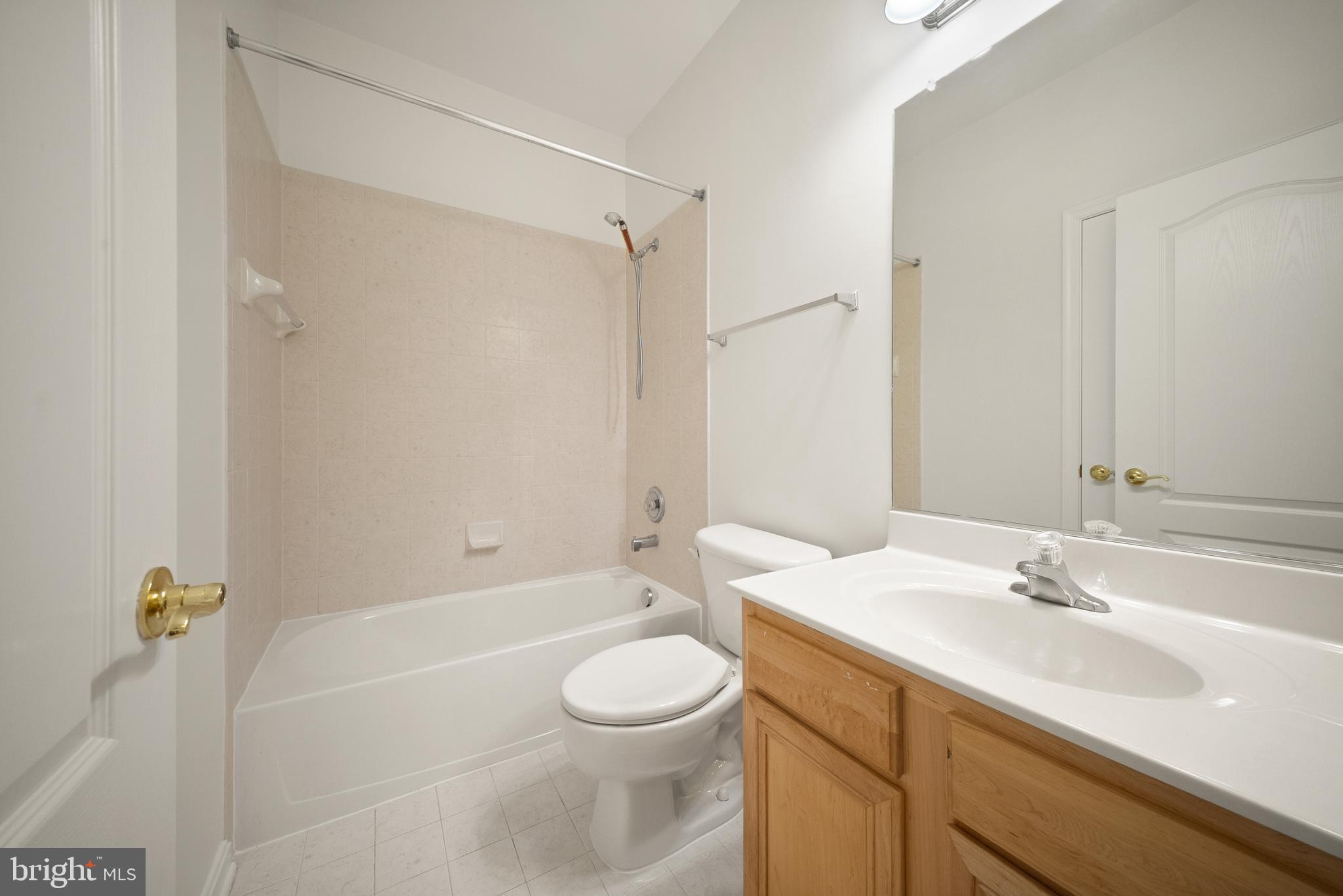 THE TOWNES AT VILLAGE PLACE - Residential