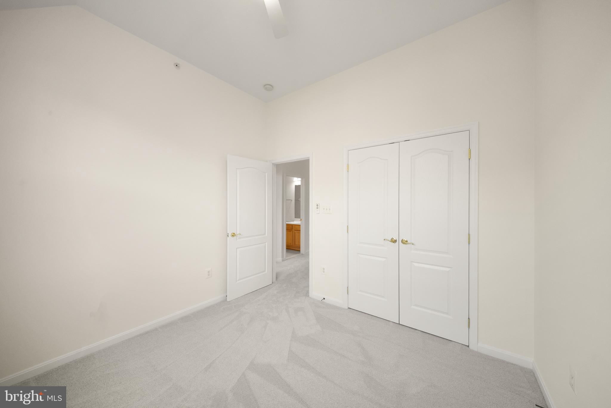 THE TOWNES AT VILLAGE PLACE - Residential