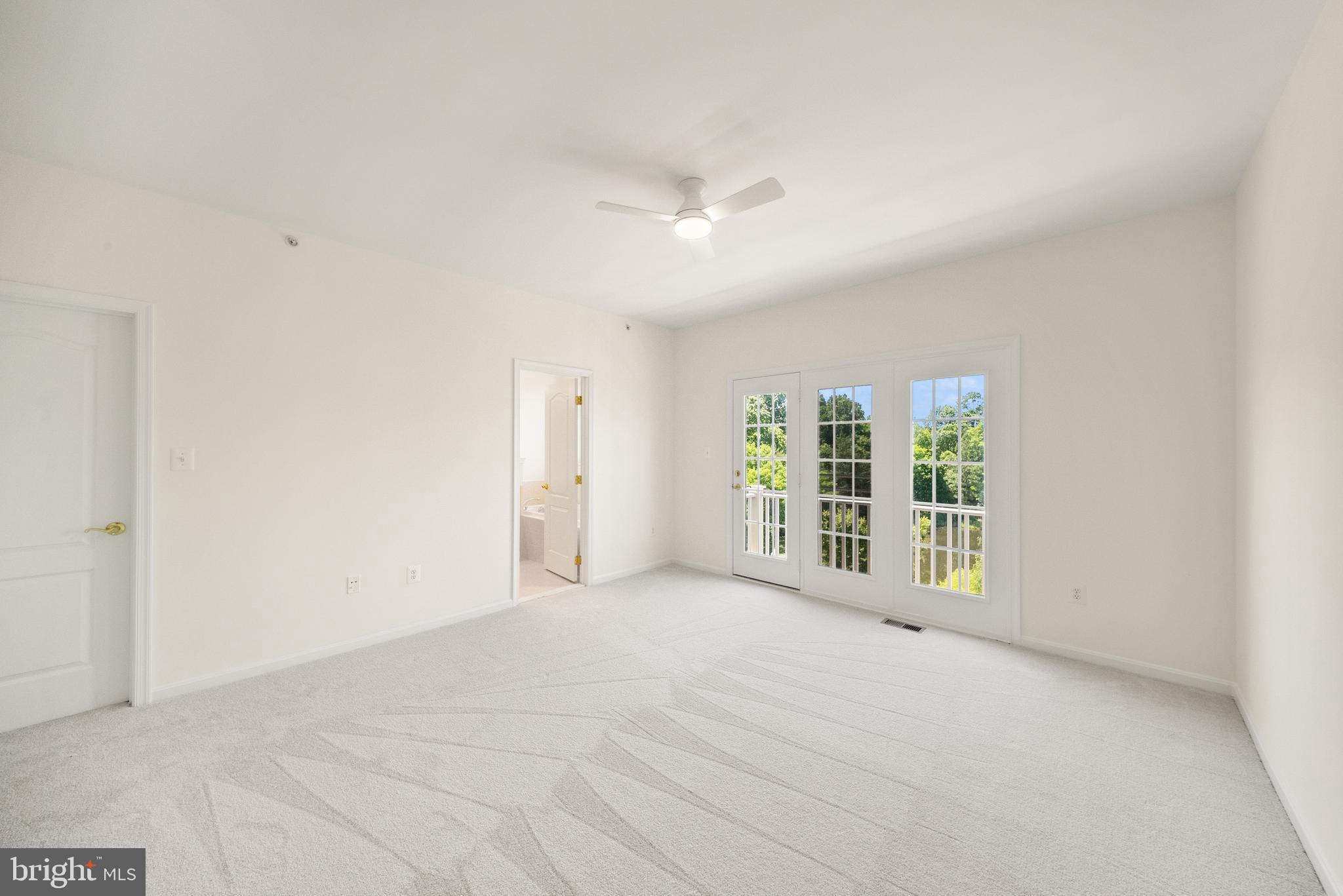 THE TOWNES AT VILLAGE PLACE - Residential