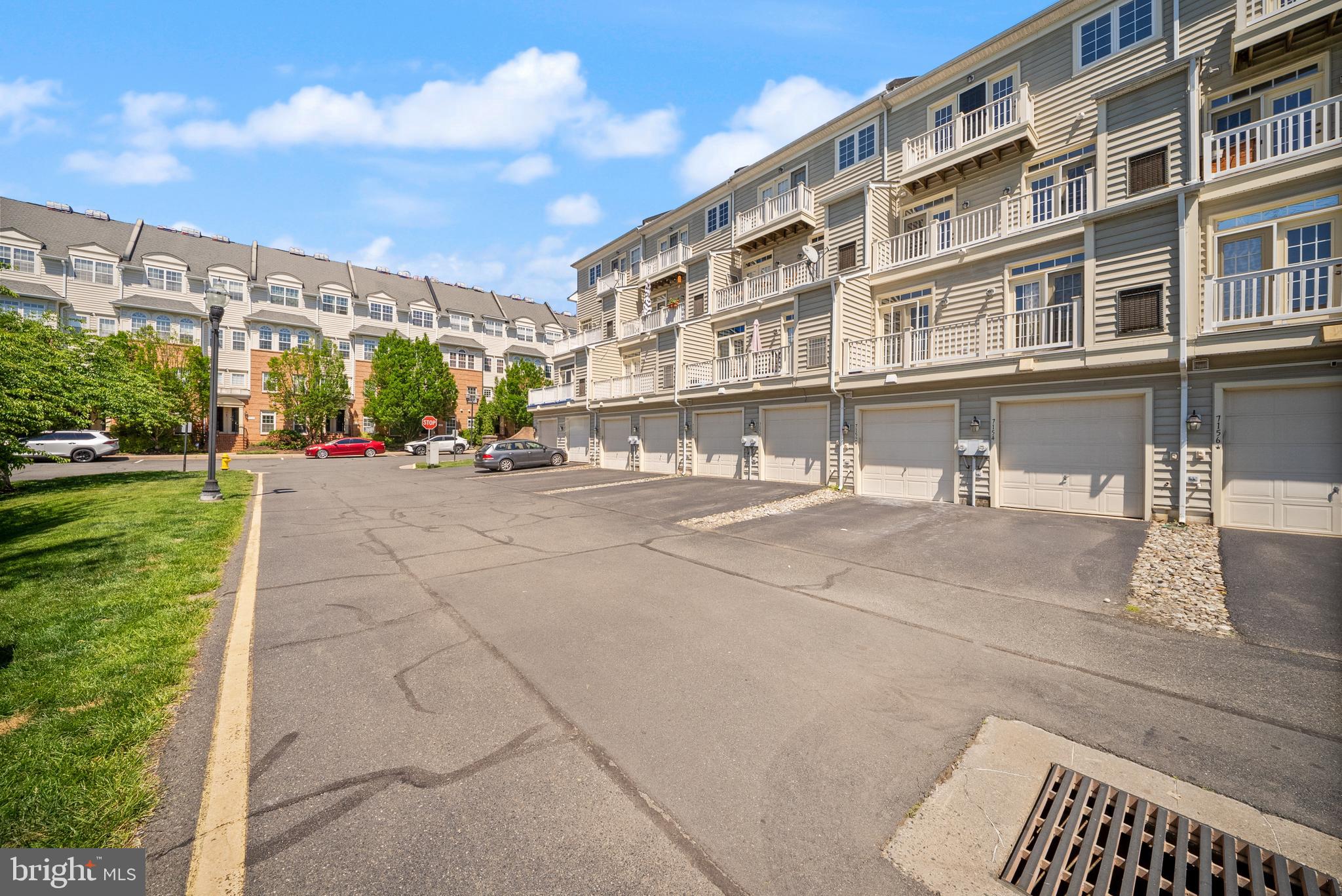 THE TOWNES AT VILLAGE PLACE - Residential