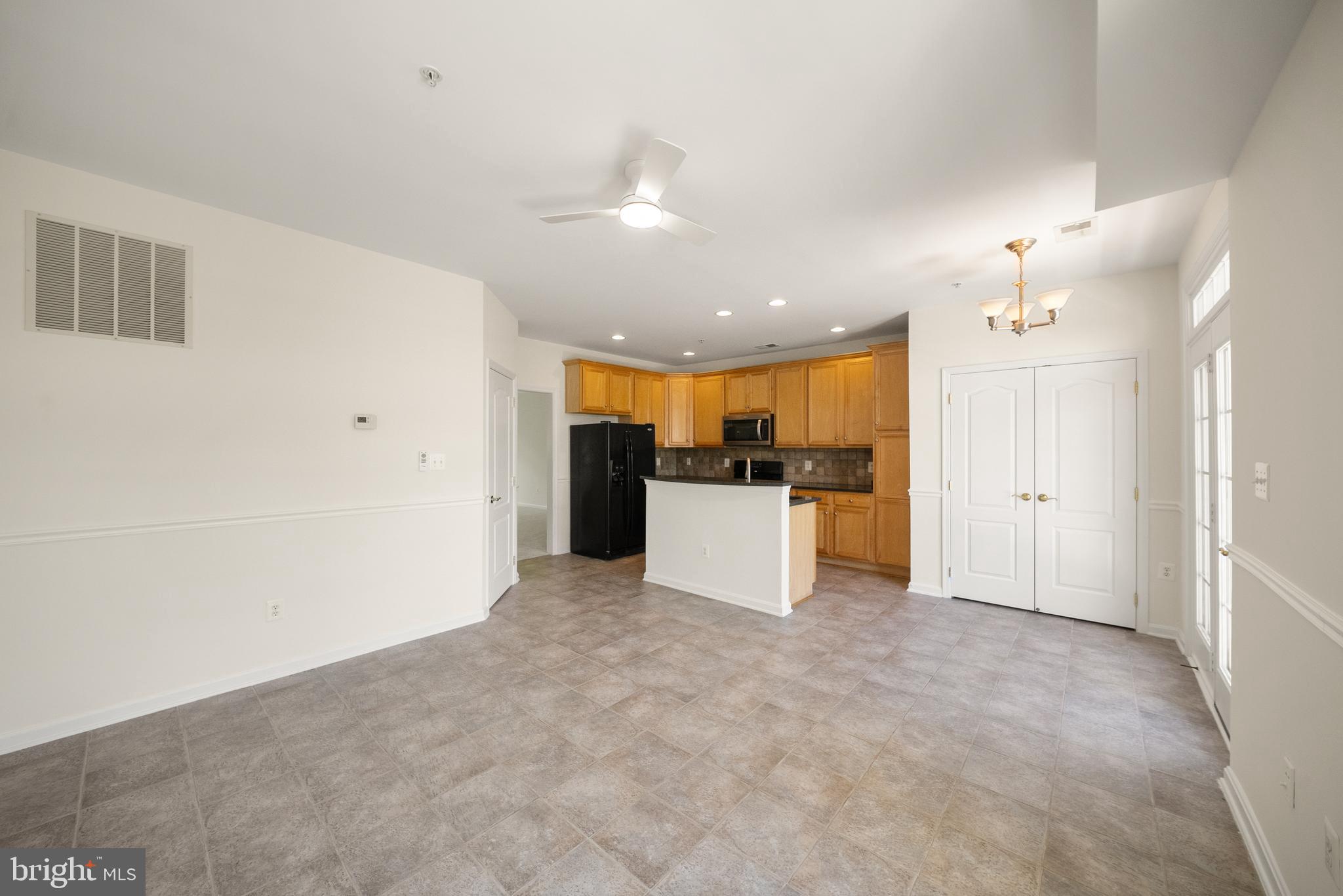 THE TOWNES AT VILLAGE PLACE - Residential