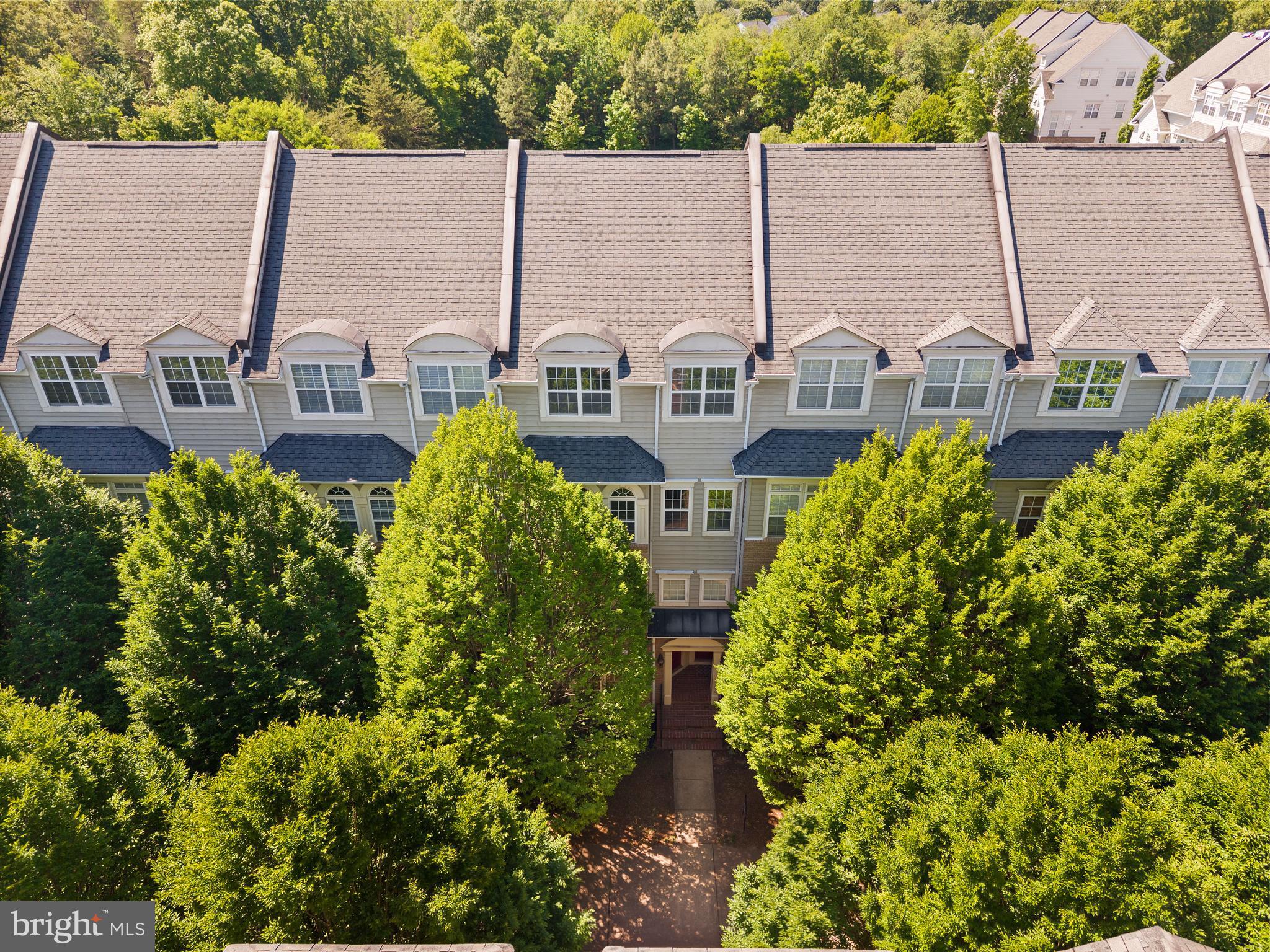 THE TOWNES AT VILLAGE PLACE - Residential