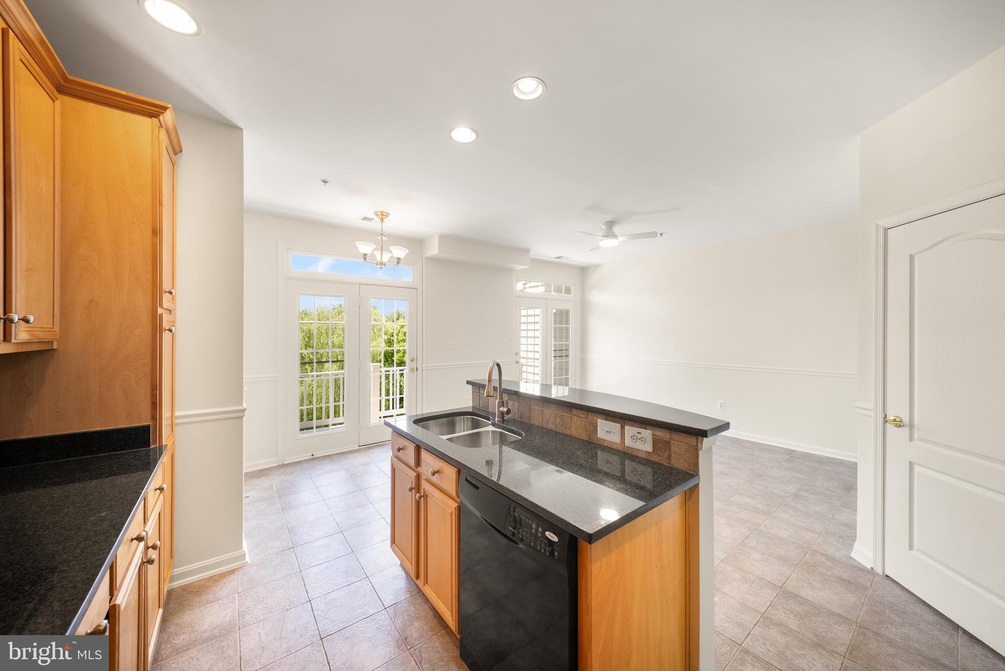 THE TOWNES AT VILLAGE PLACE - Residential
