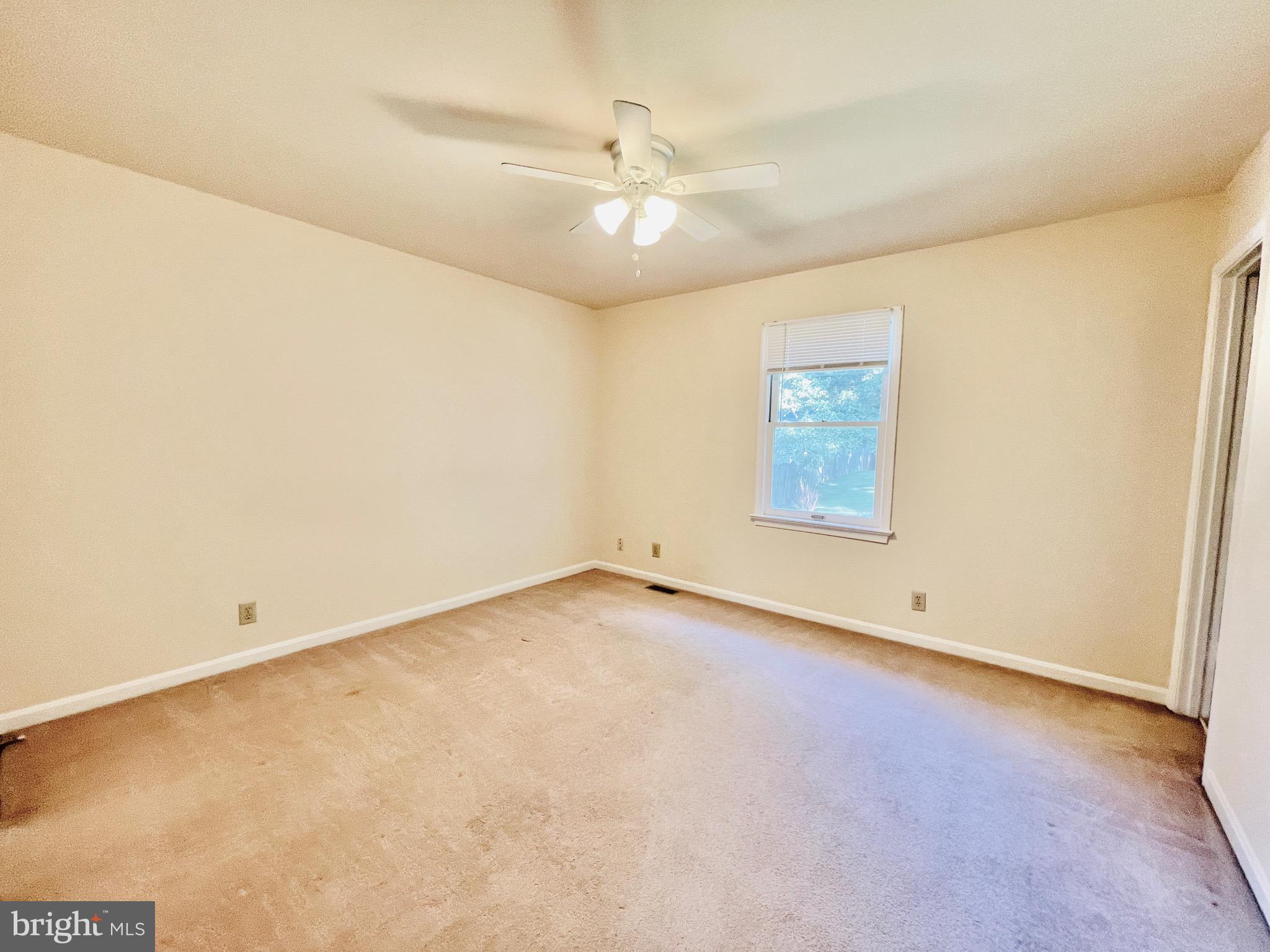 VISTA WOODS - Residential Lease