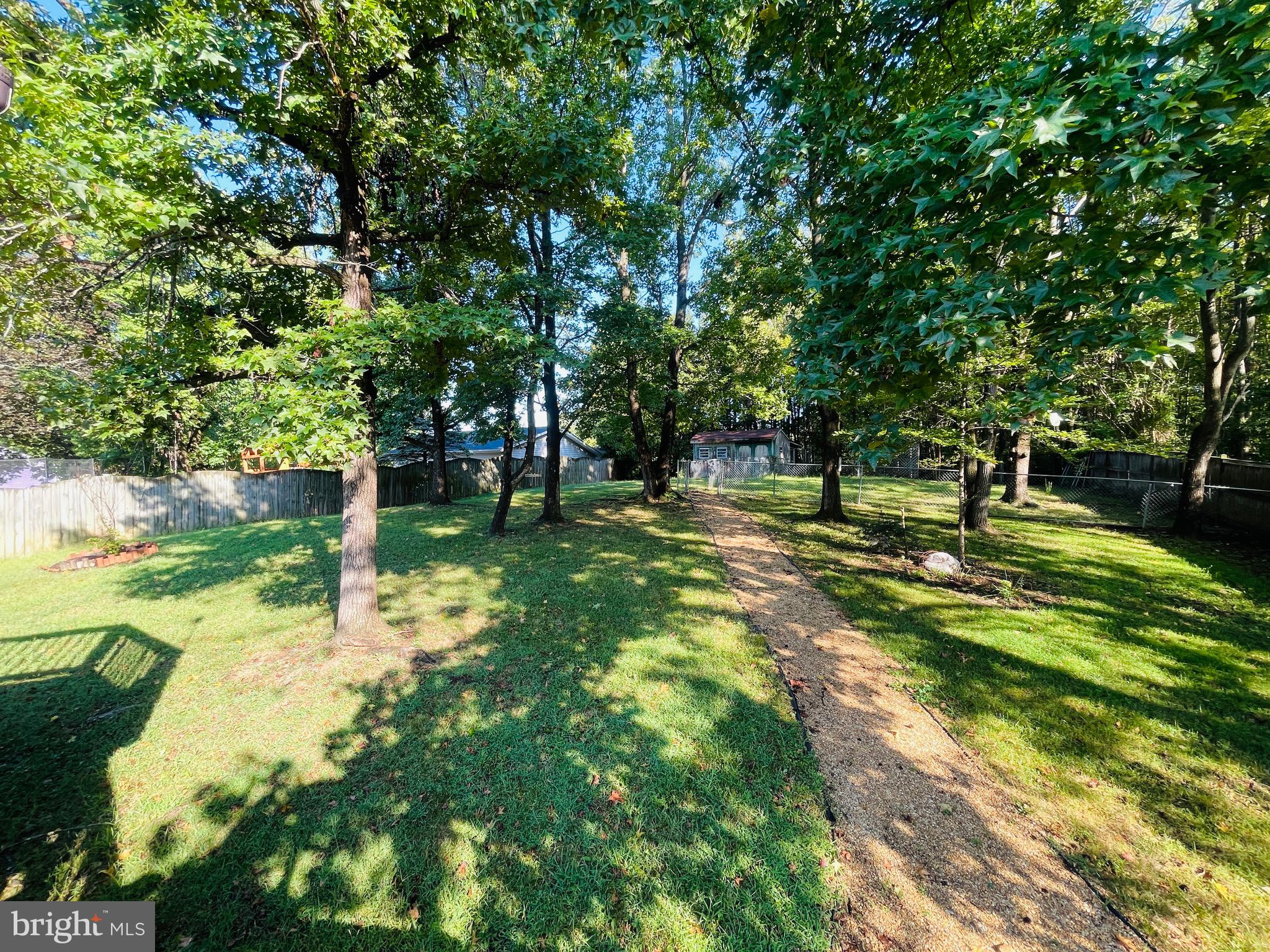 VISTA WOODS - Residential Lease