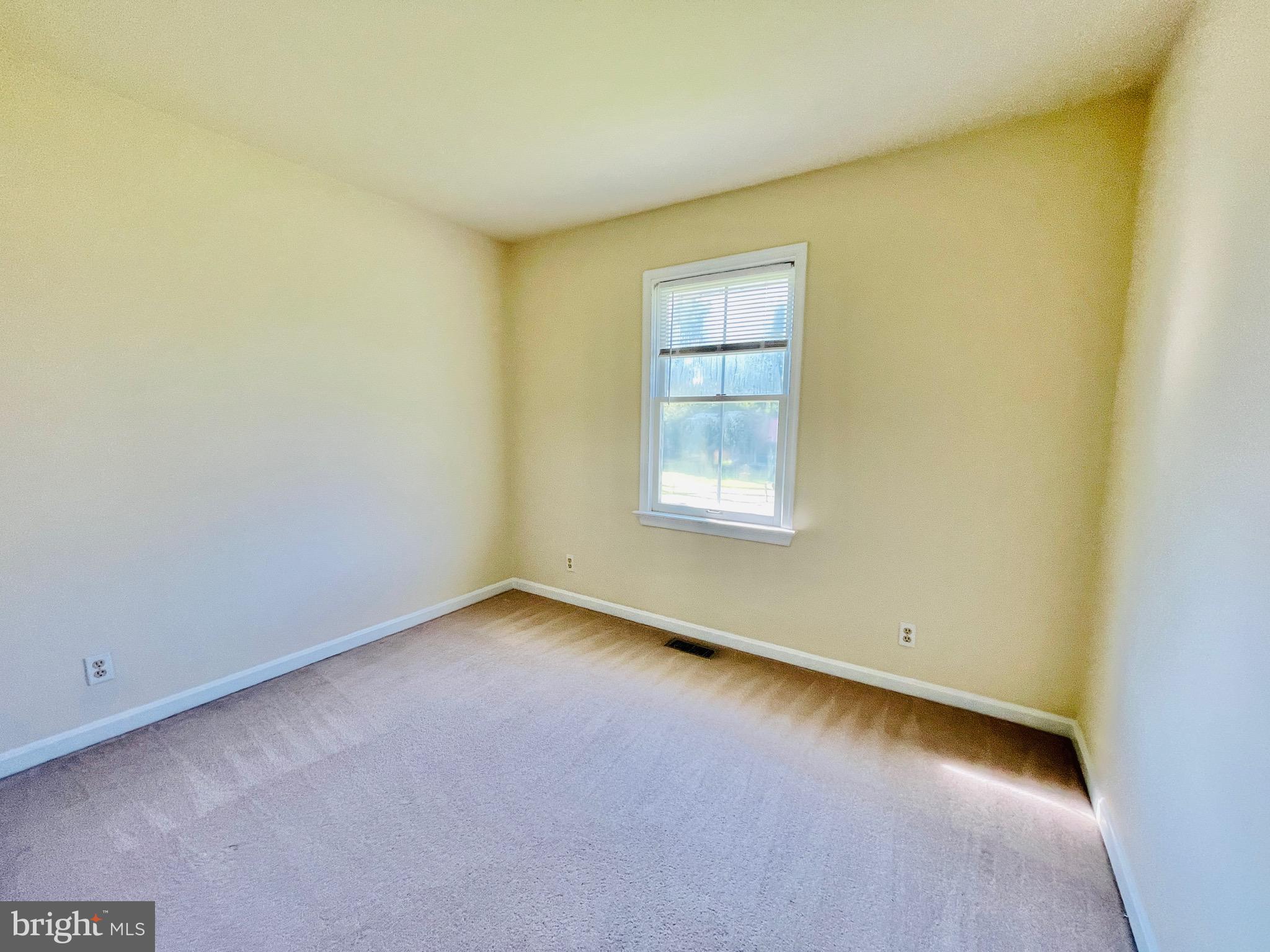 VISTA WOODS - Residential Lease