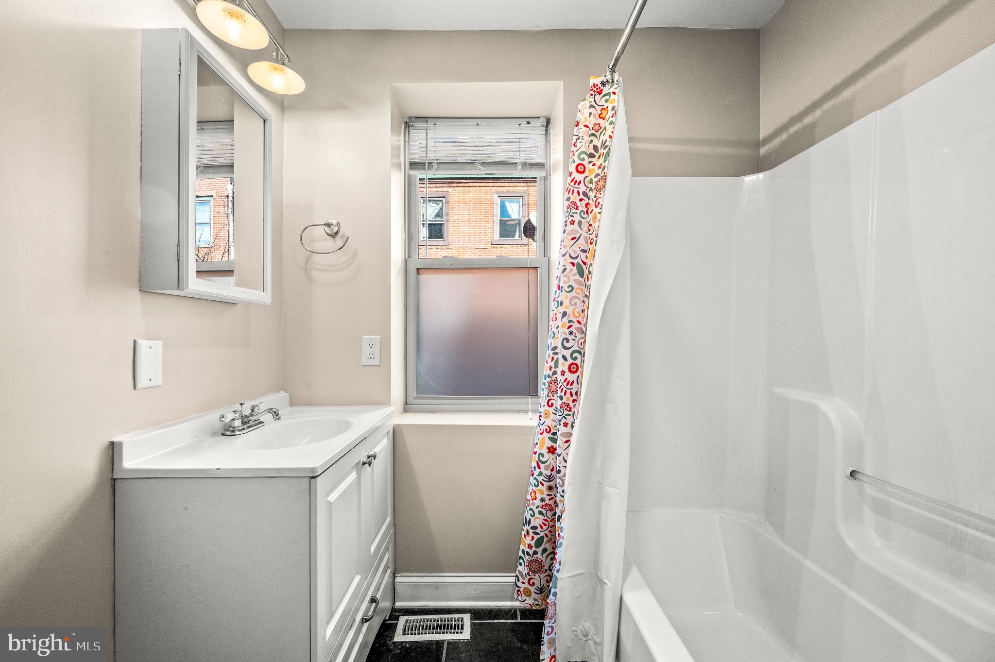 NORTHERN LIBERTIES - Residential Lease