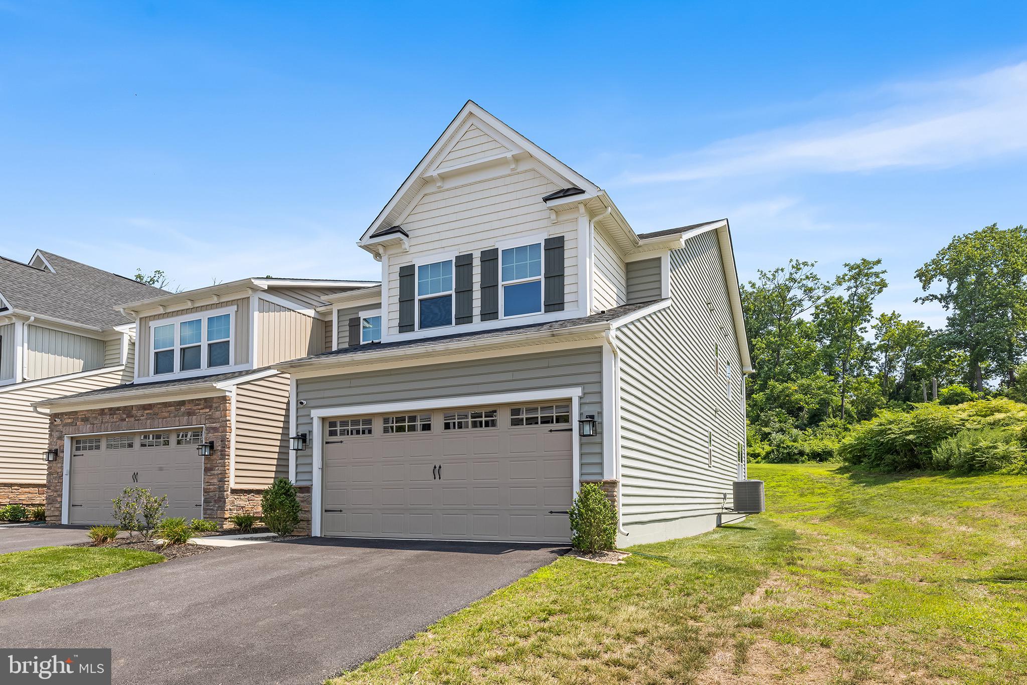 331 W PONDS EDGE DRIVE