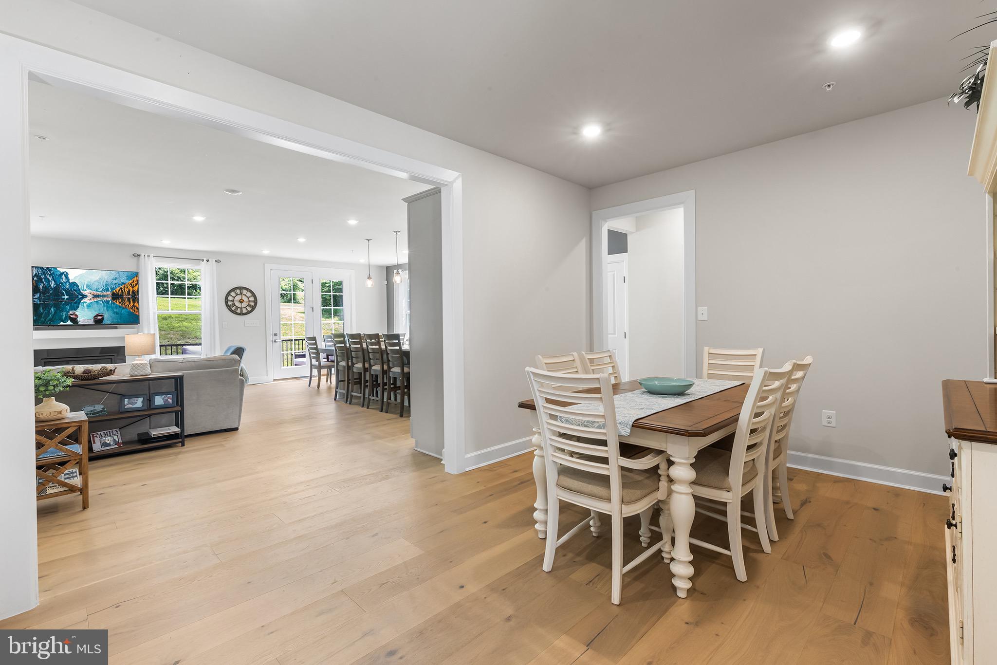 331 W PONDS EDGE DRIVE