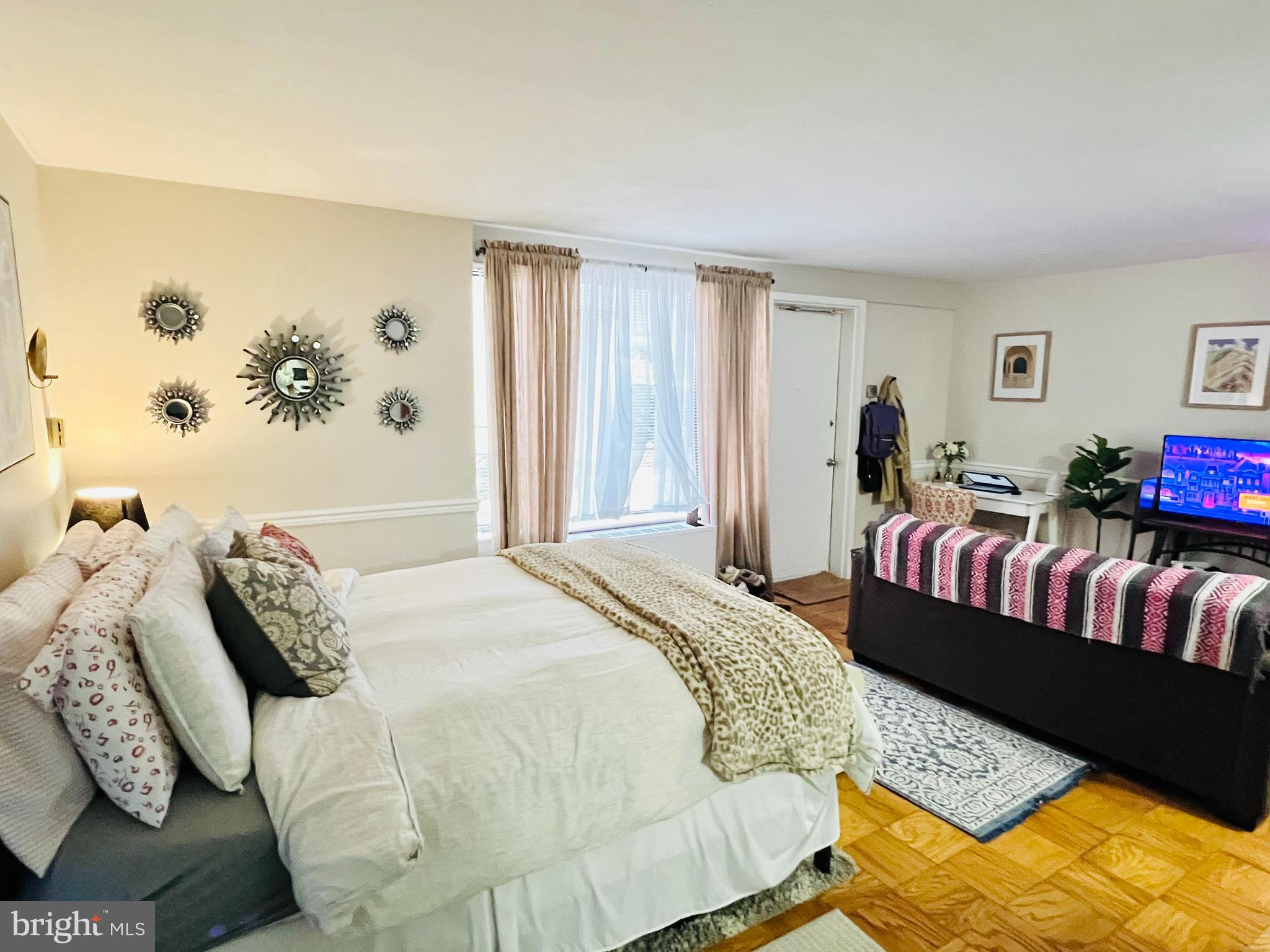 4501 ARLINGTON BOULEVARD 121