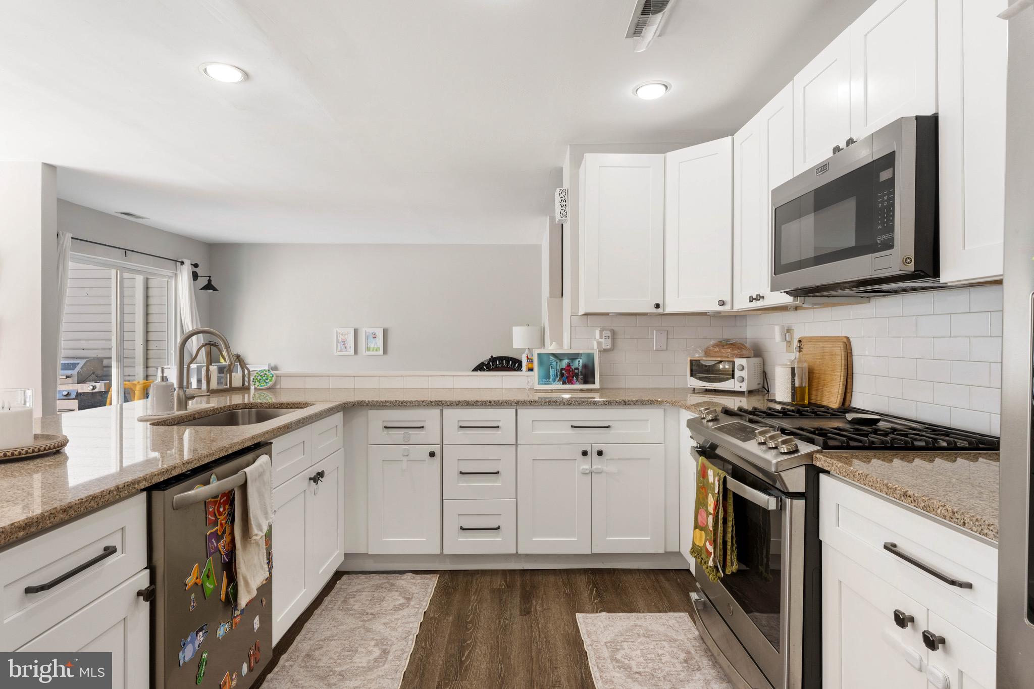 BROOKSTONE - Residential