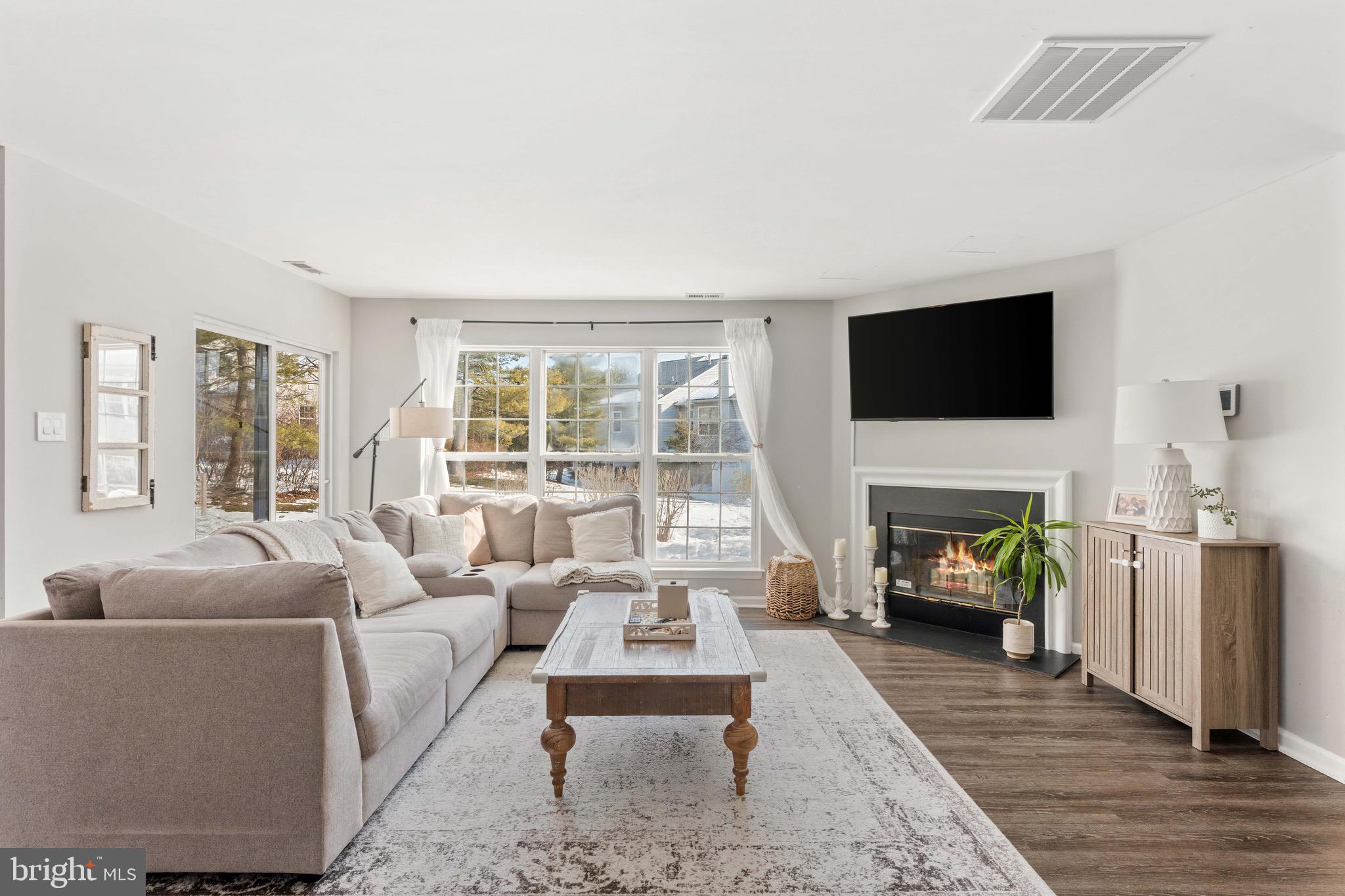 BROOKSTONE - Residential