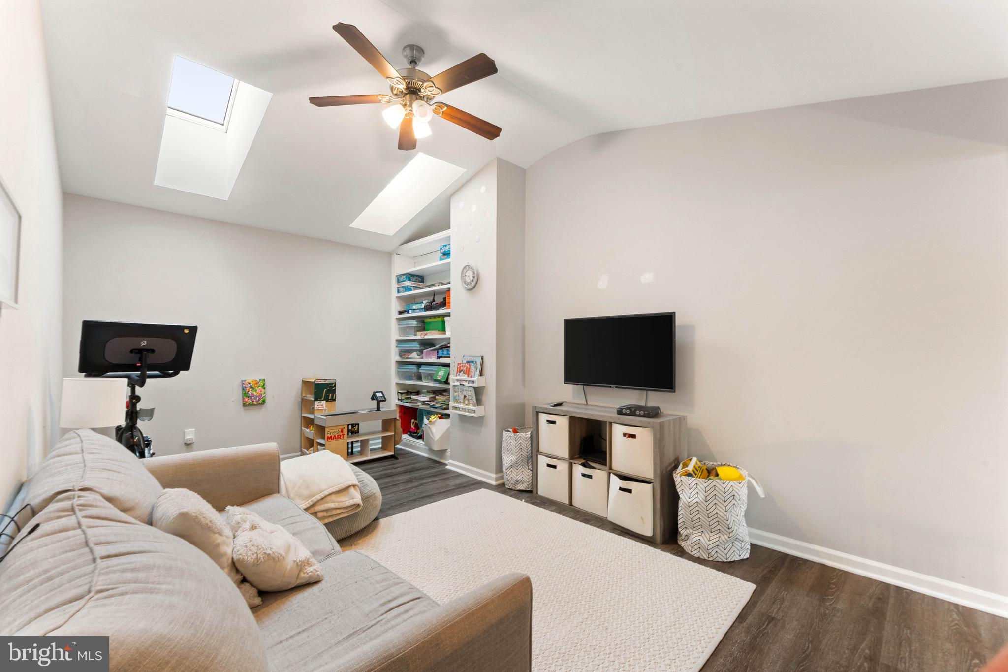 BROOKSTONE - Residential