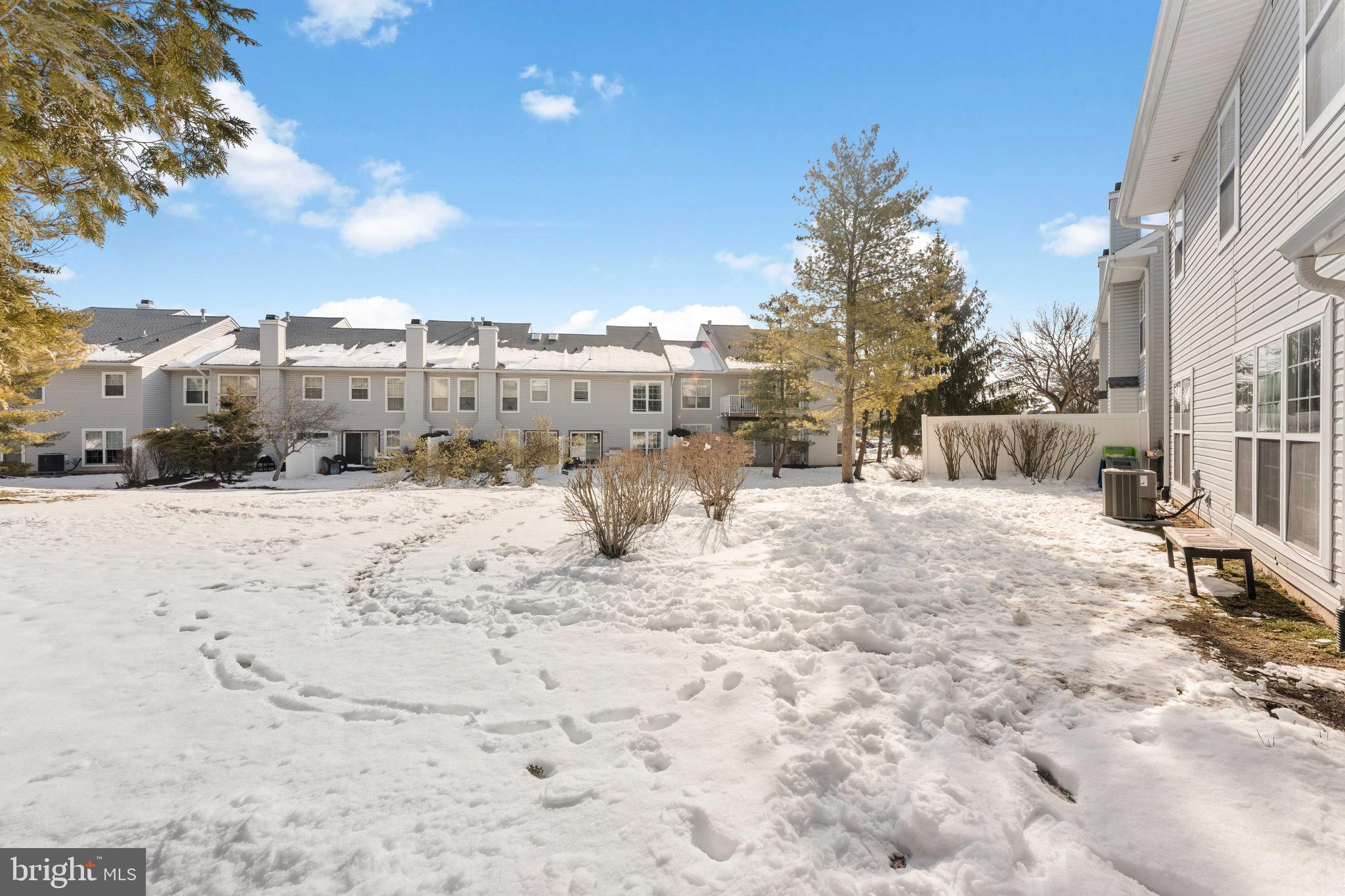 1302 WATERFORD ROAD 8