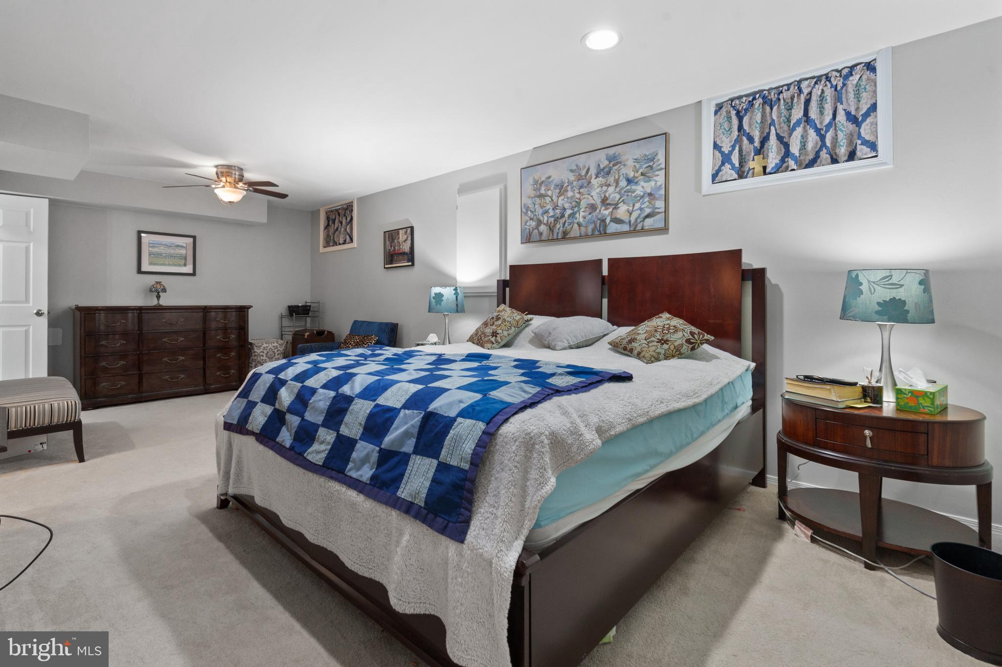 SIGNAL HILL - Residential