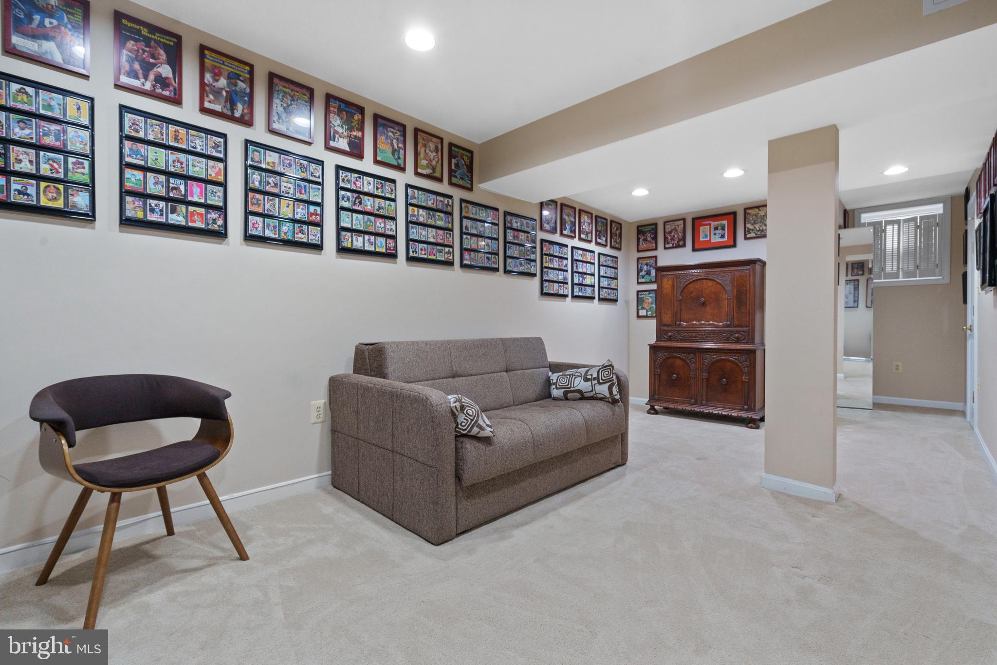 SIGNAL HILL - Residential