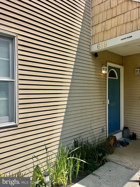 MLS: PABK2074810