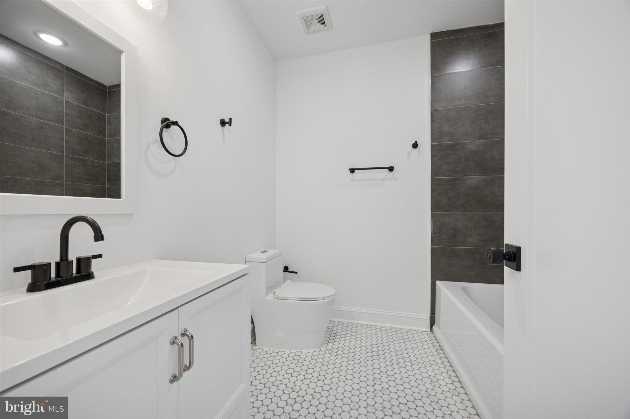 FRANCISVILLE - Residential Lease