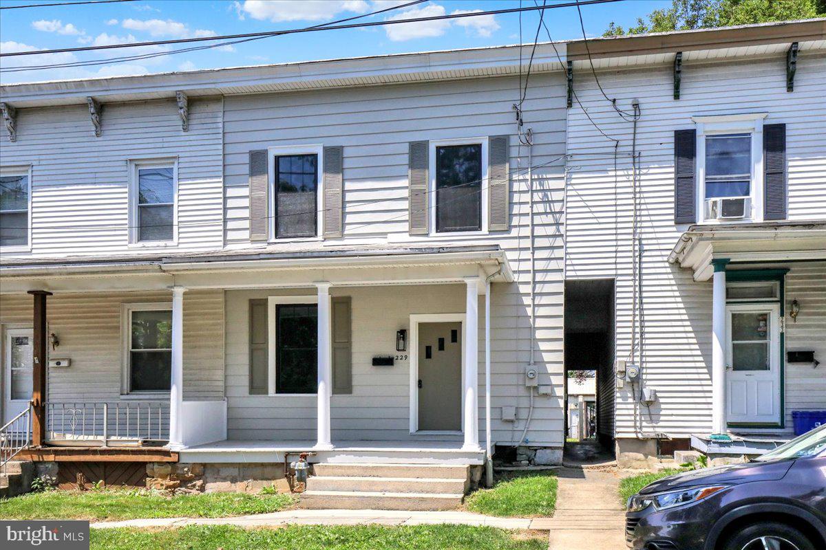 229 N LANCASTER STREET