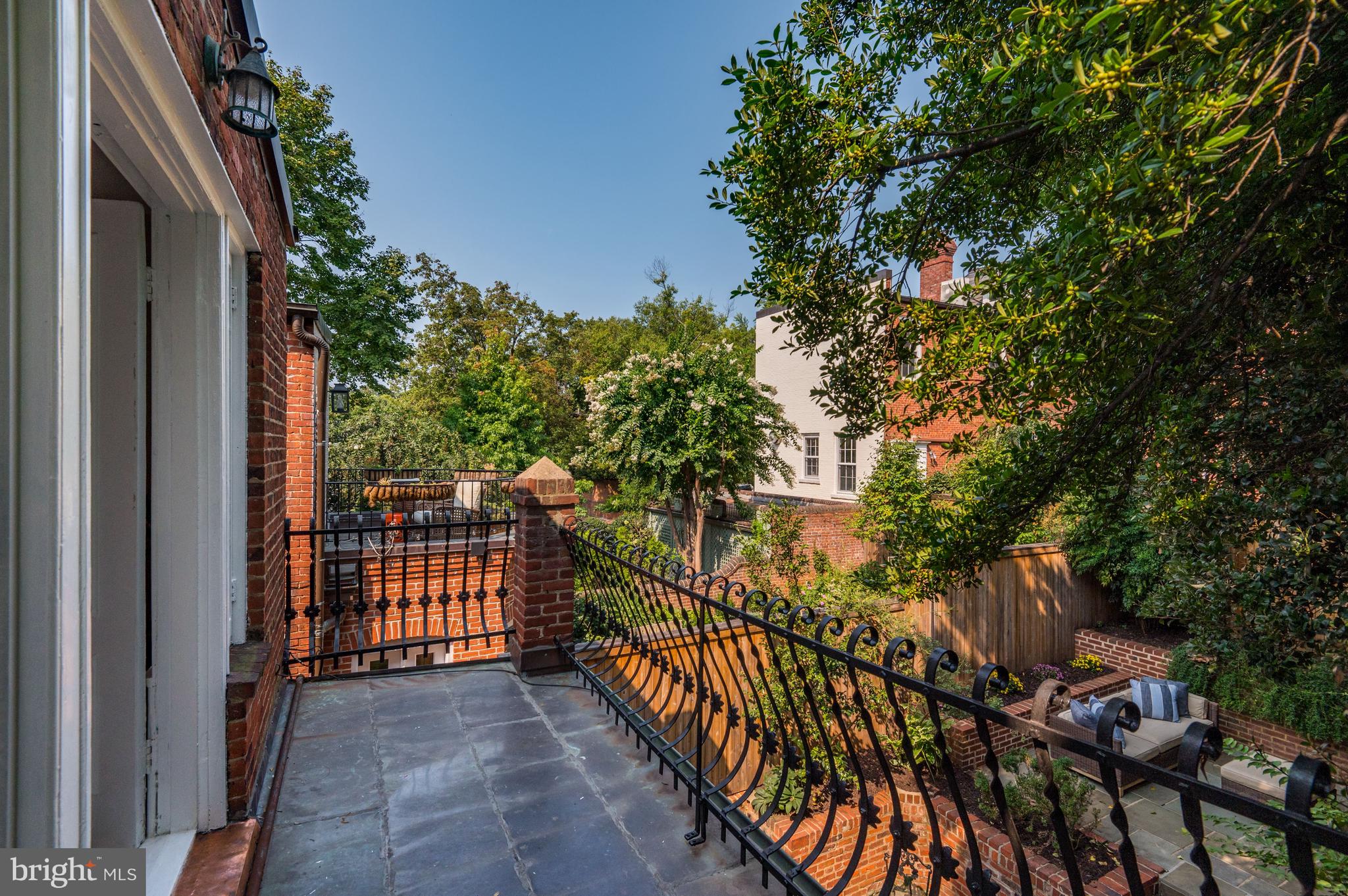 GEORGETOWN - Residential
