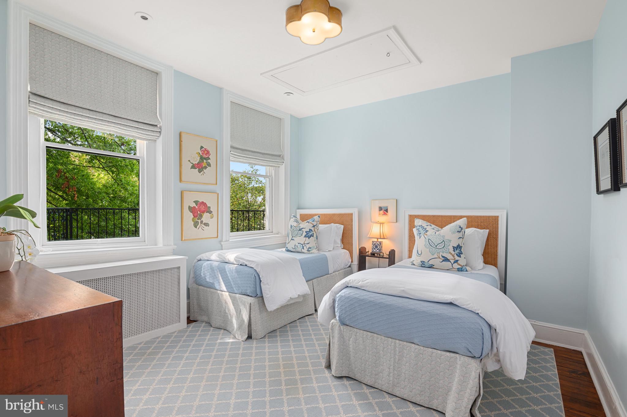 GEORGETOWN - Residential