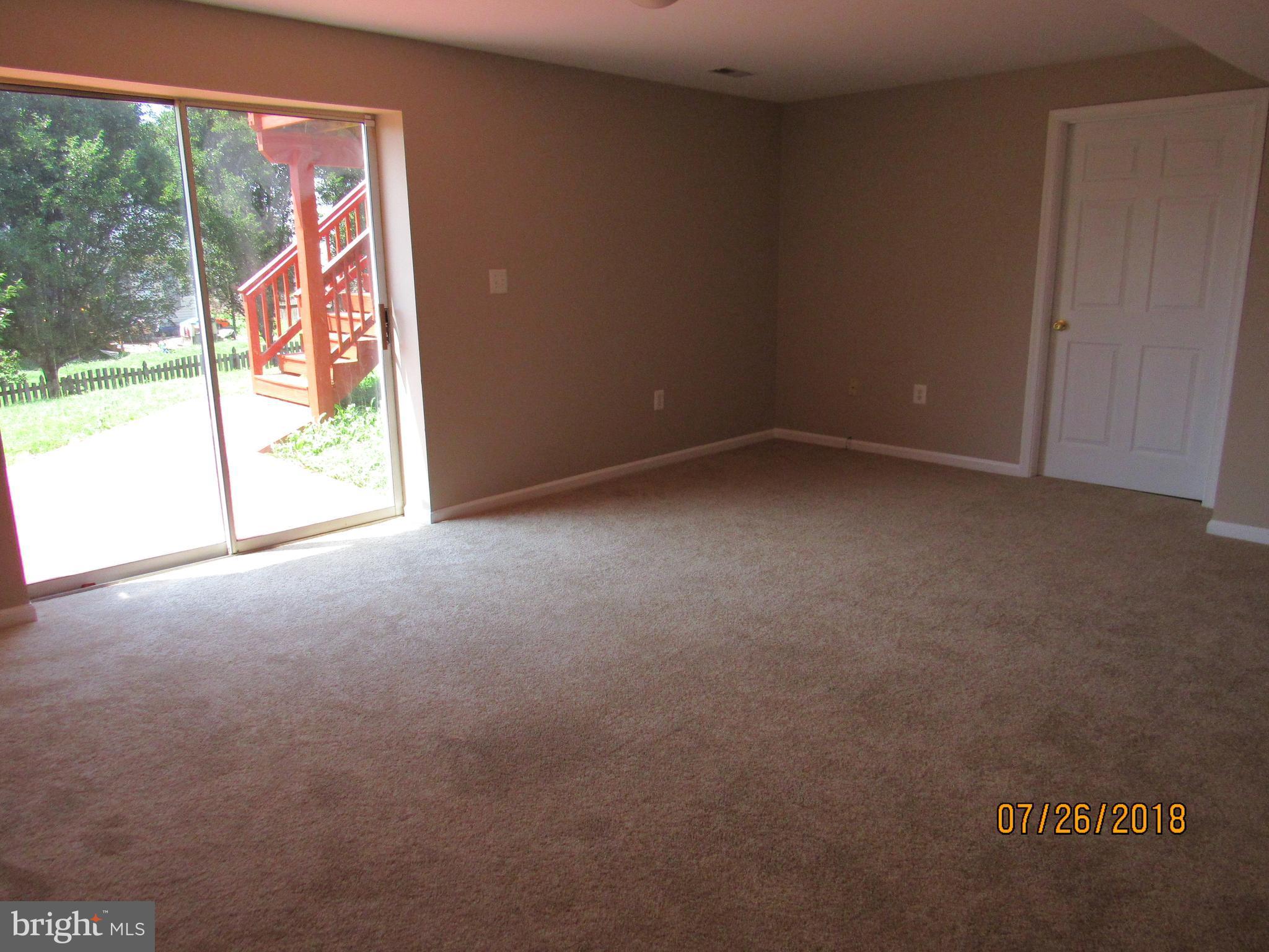 HAMPTON OAKS - Residential