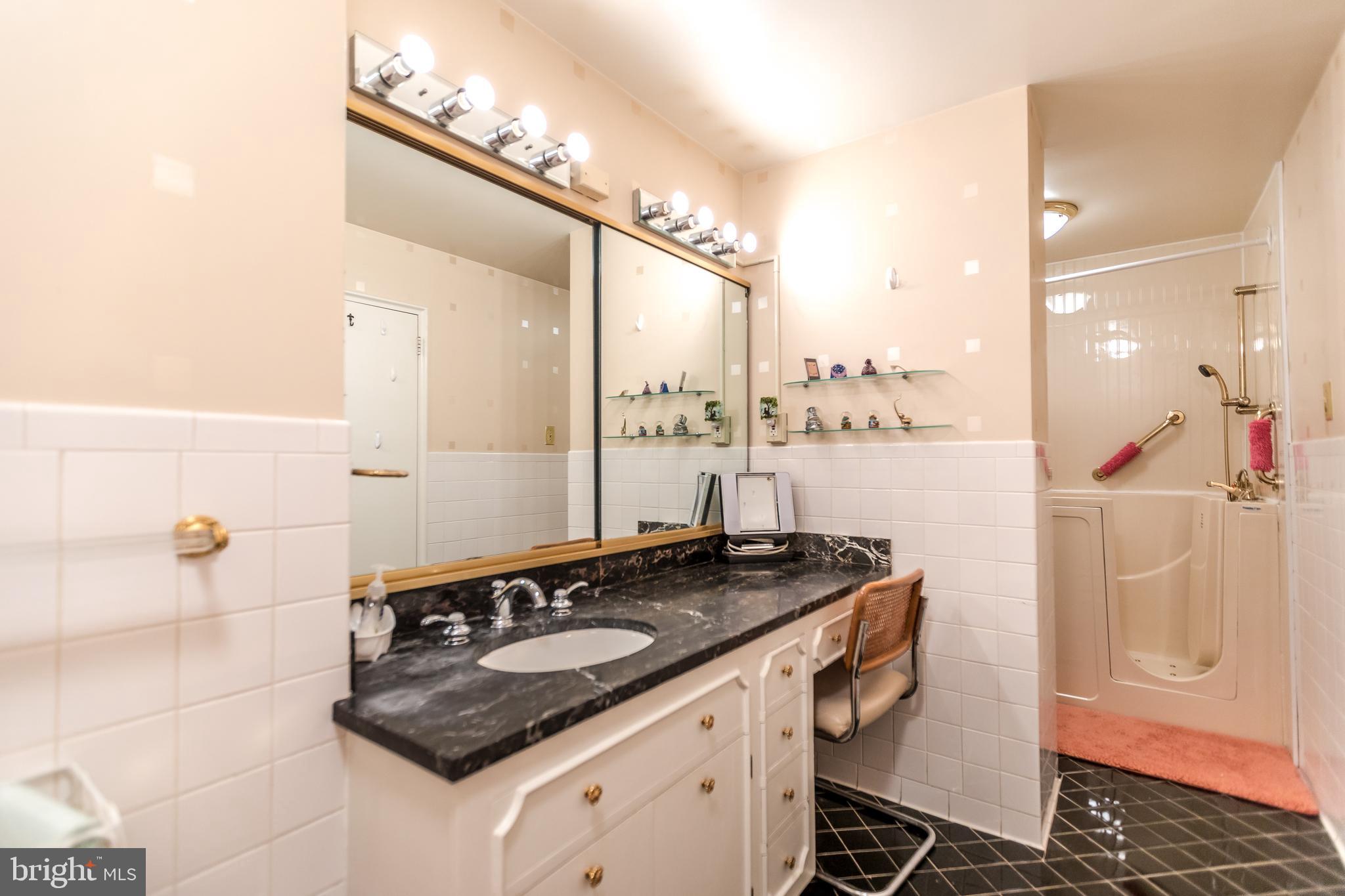 PIKESVILLE - Residential