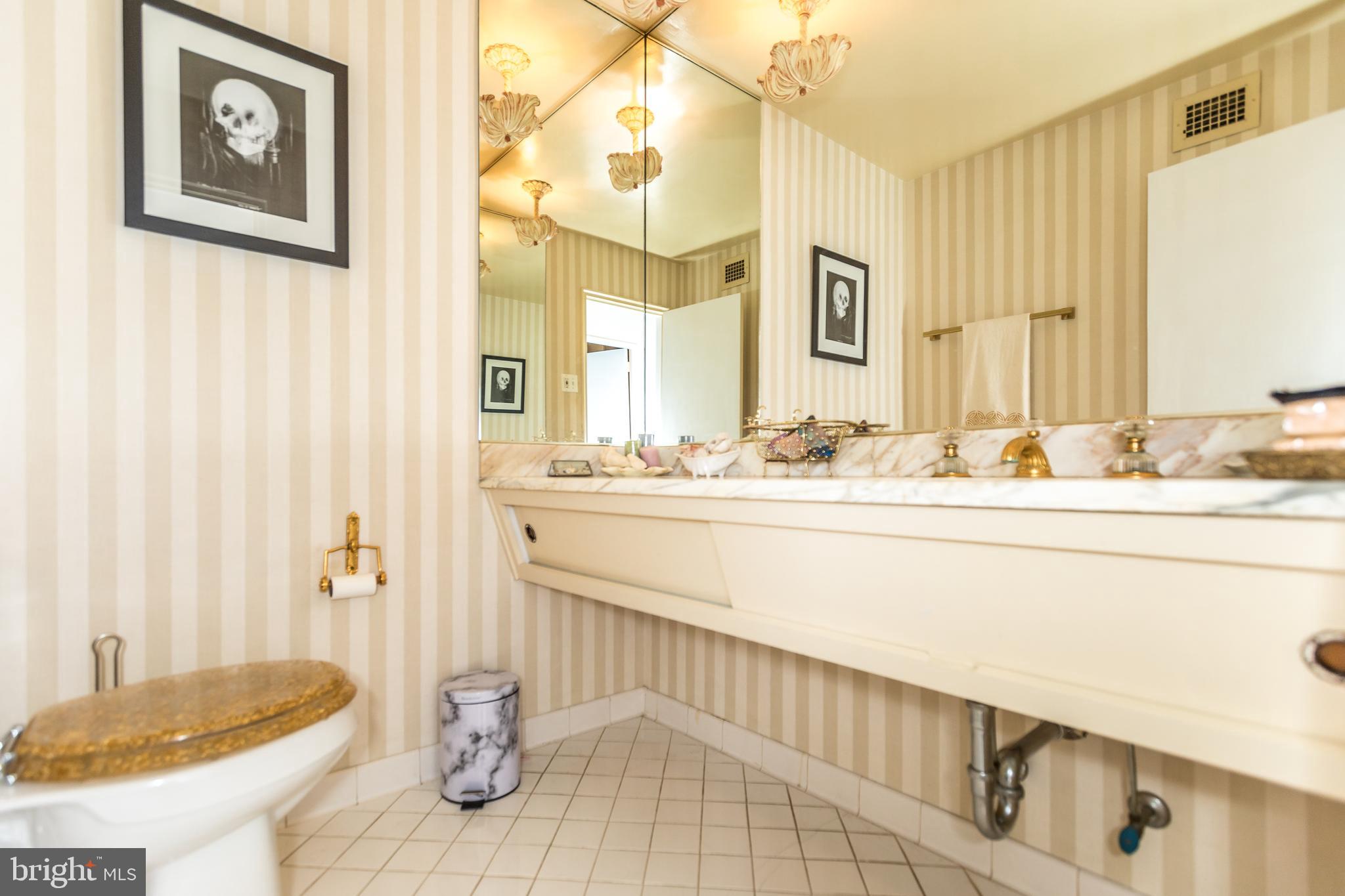 PIKESVILLE - Residential