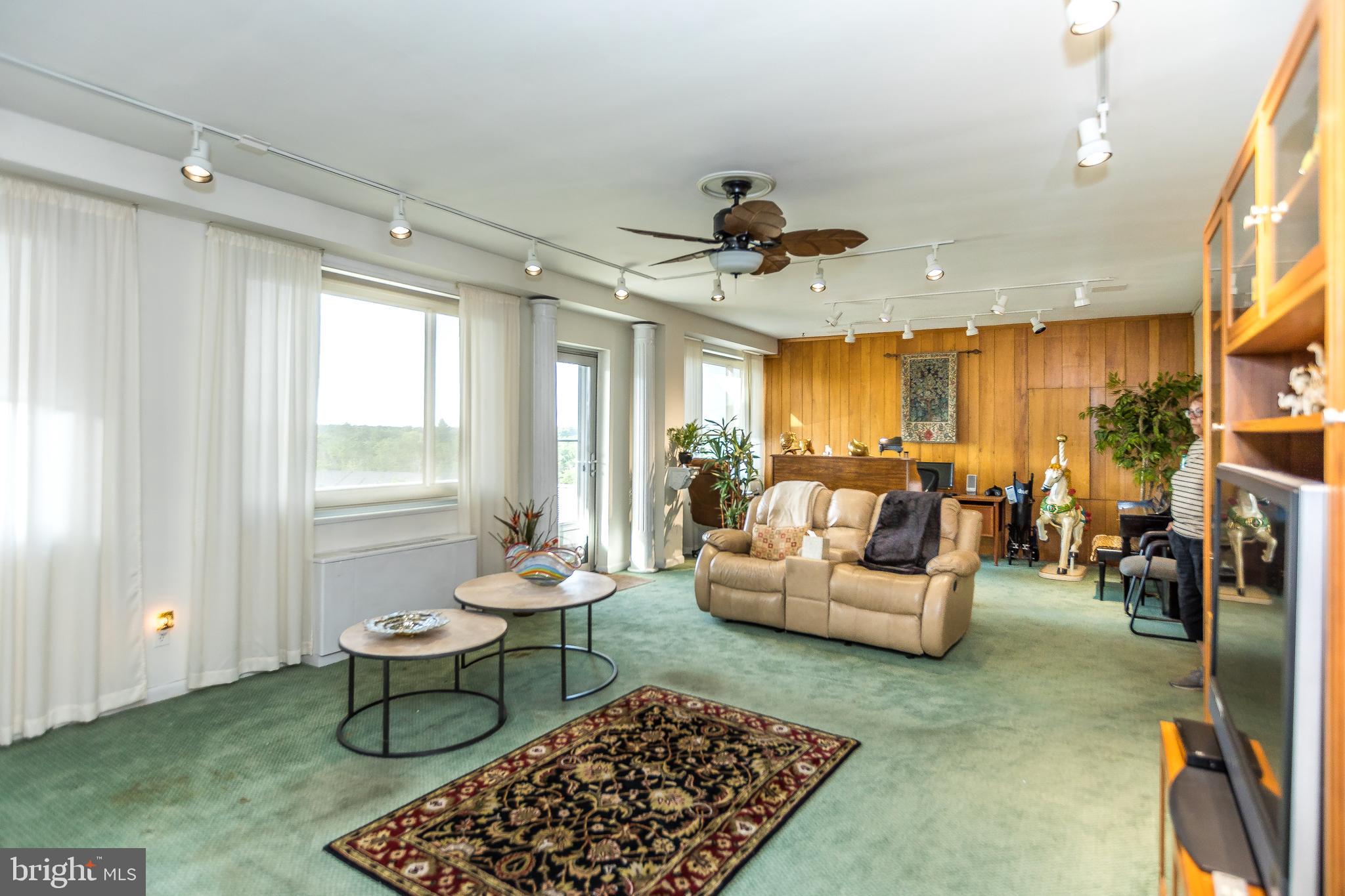 PIKESVILLE - Residential