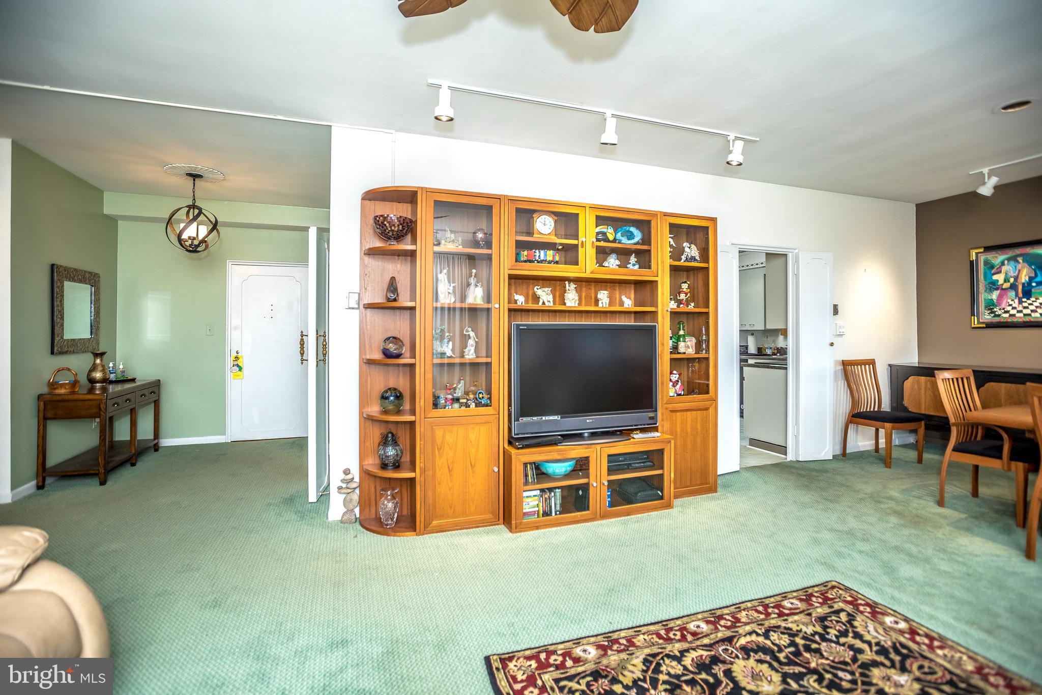 PIKESVILLE - Residential