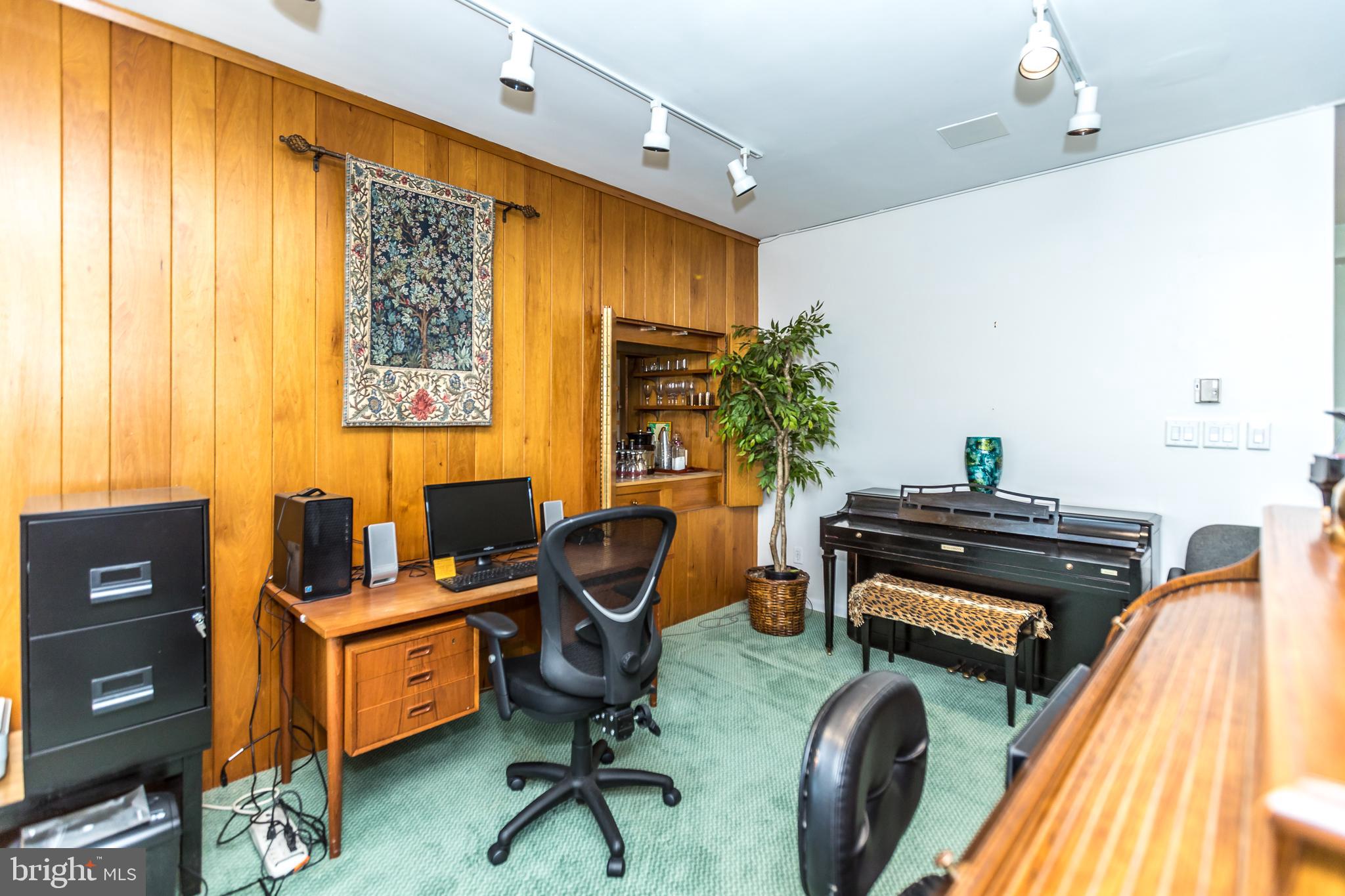 PIKESVILLE - Residential